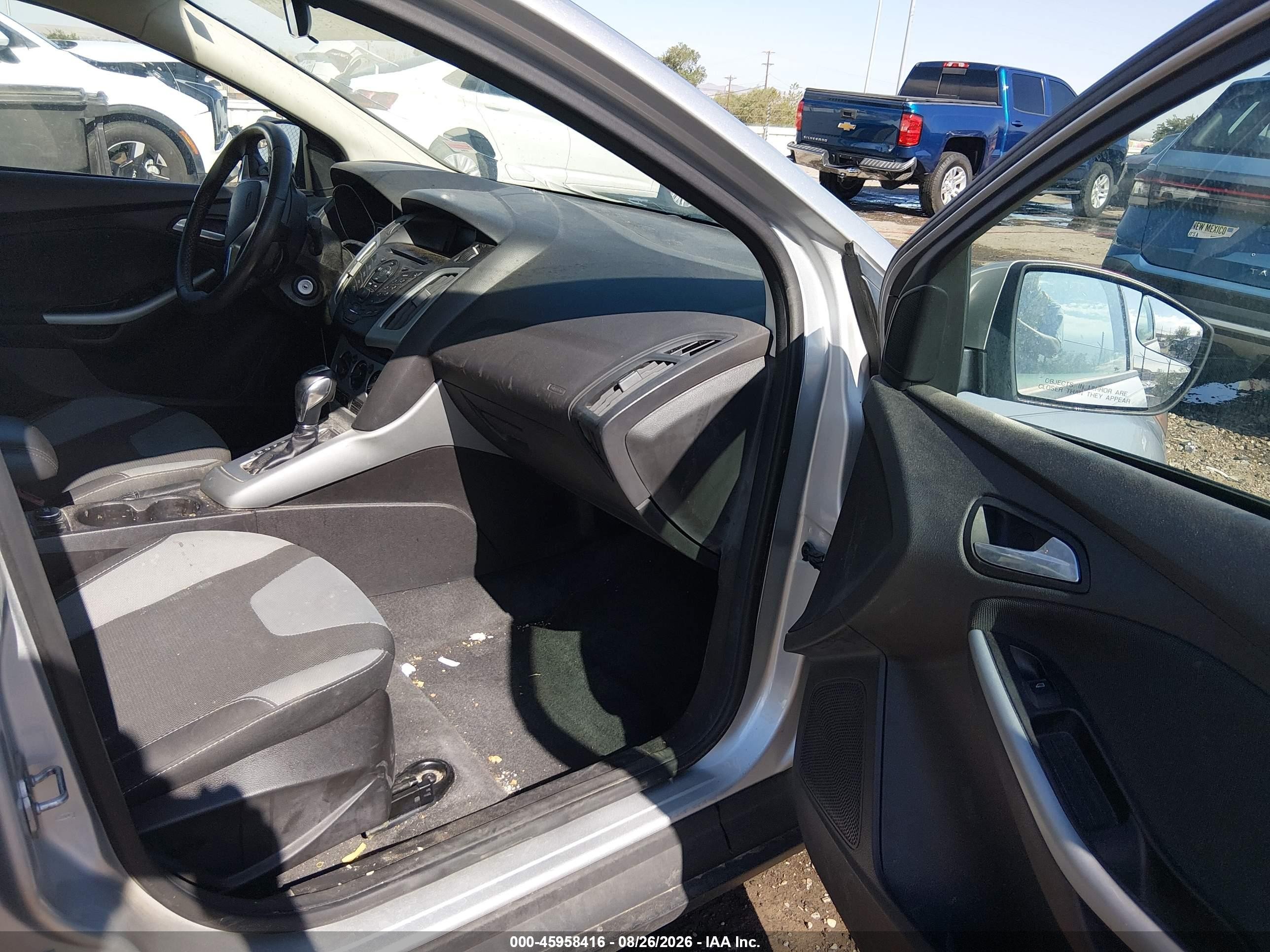 2012 Ford Focus Se Silver vin: 1FAHP3F2XCL261833