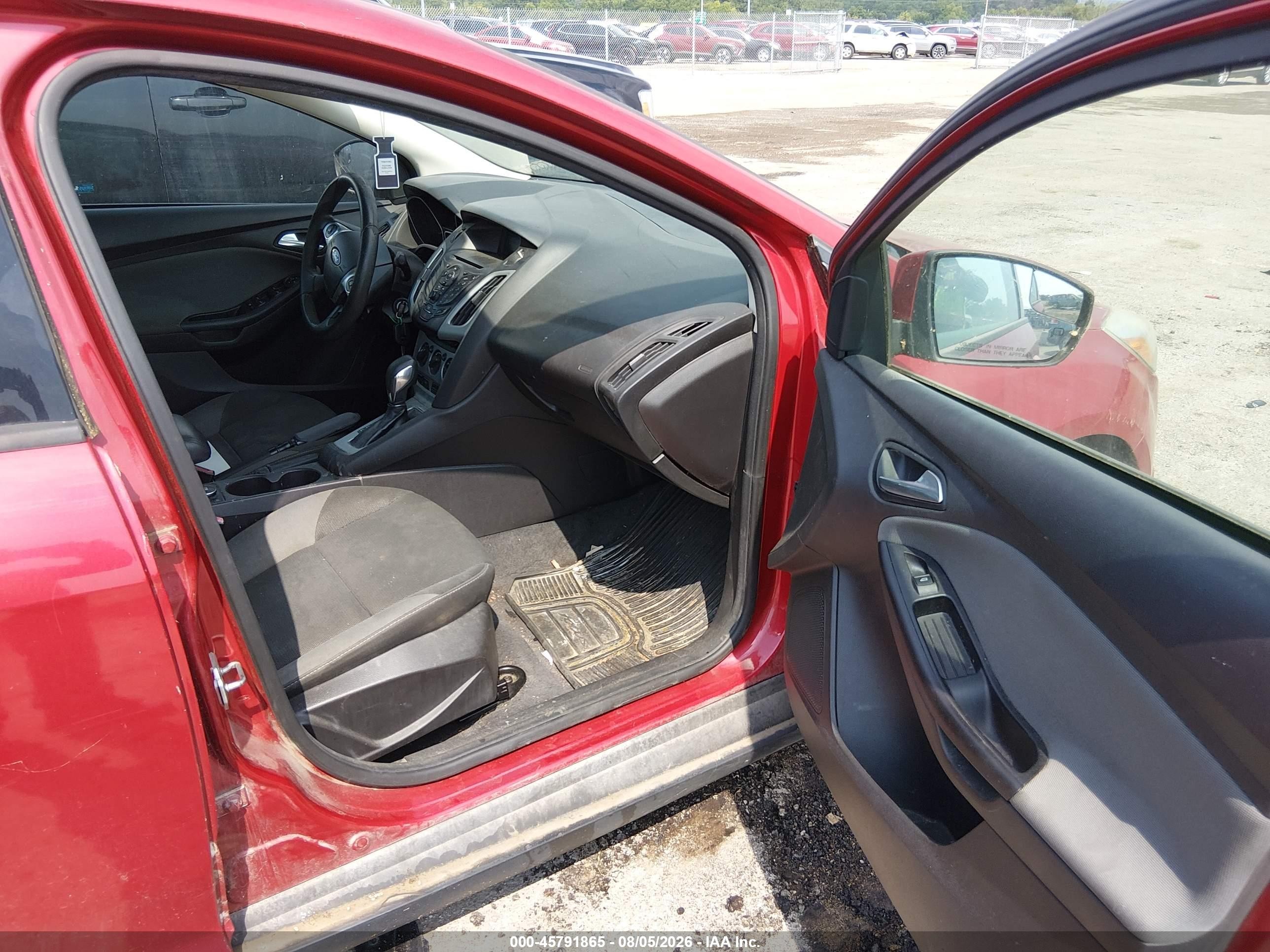 2012 Ford Focus Se Red vin: 1FAHP3F2XCL262187