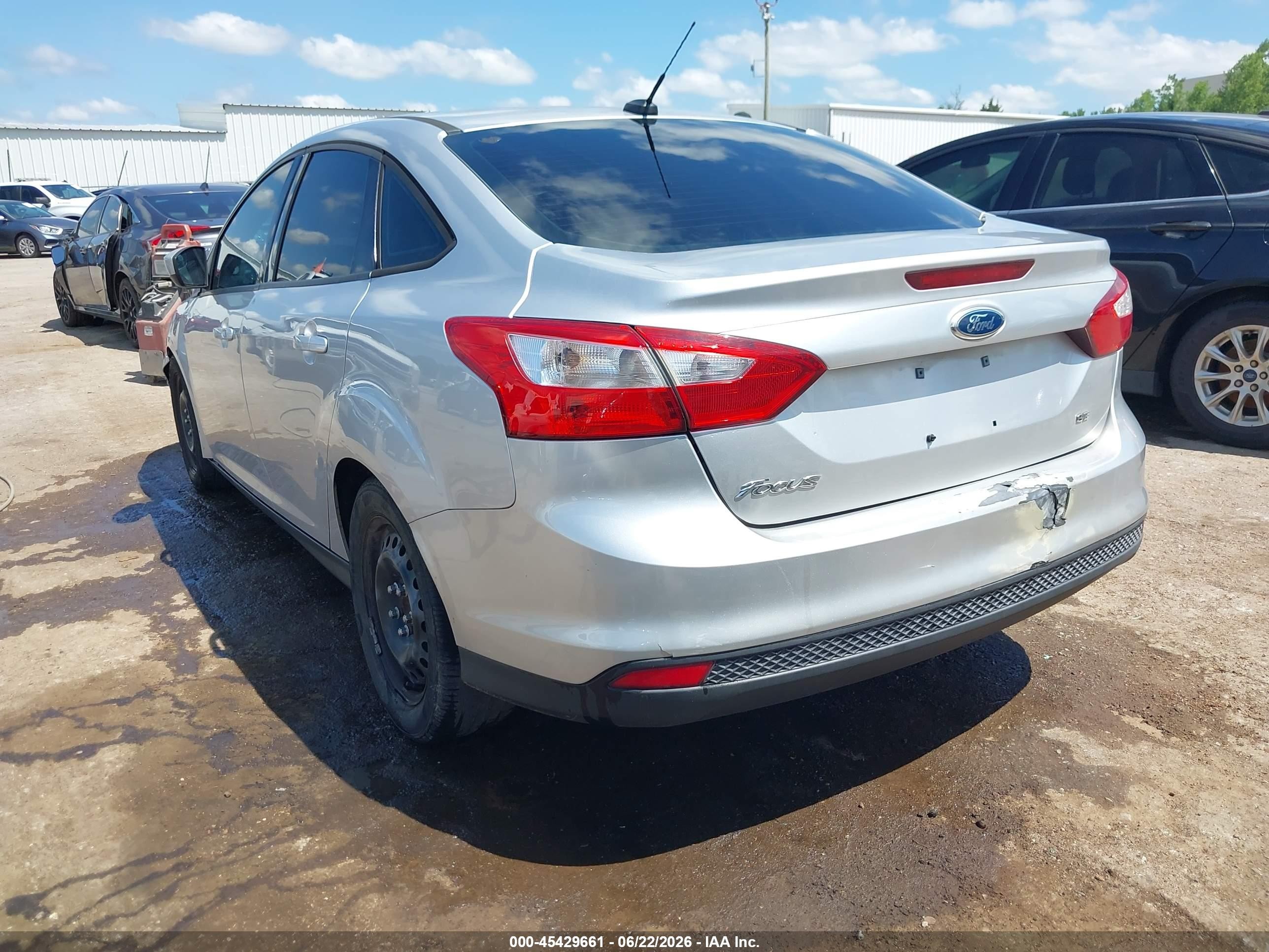 2012 Ford Focus Se Silver vin: 1FAHP3F2XCL273027