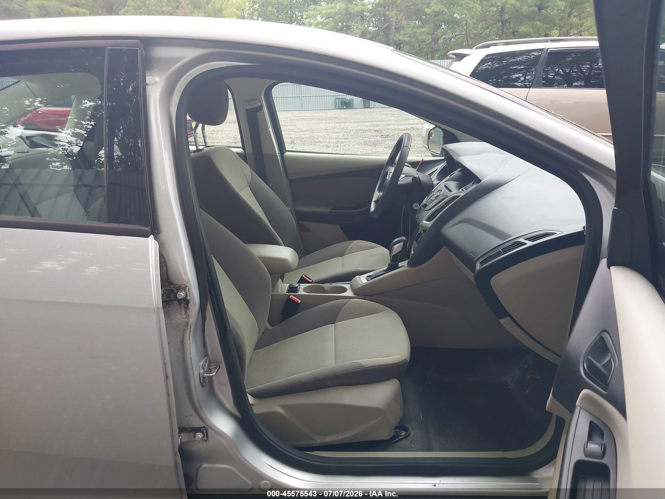 2012 Ford Focus Se Silver vin: 1FAHP3F2XCL292323