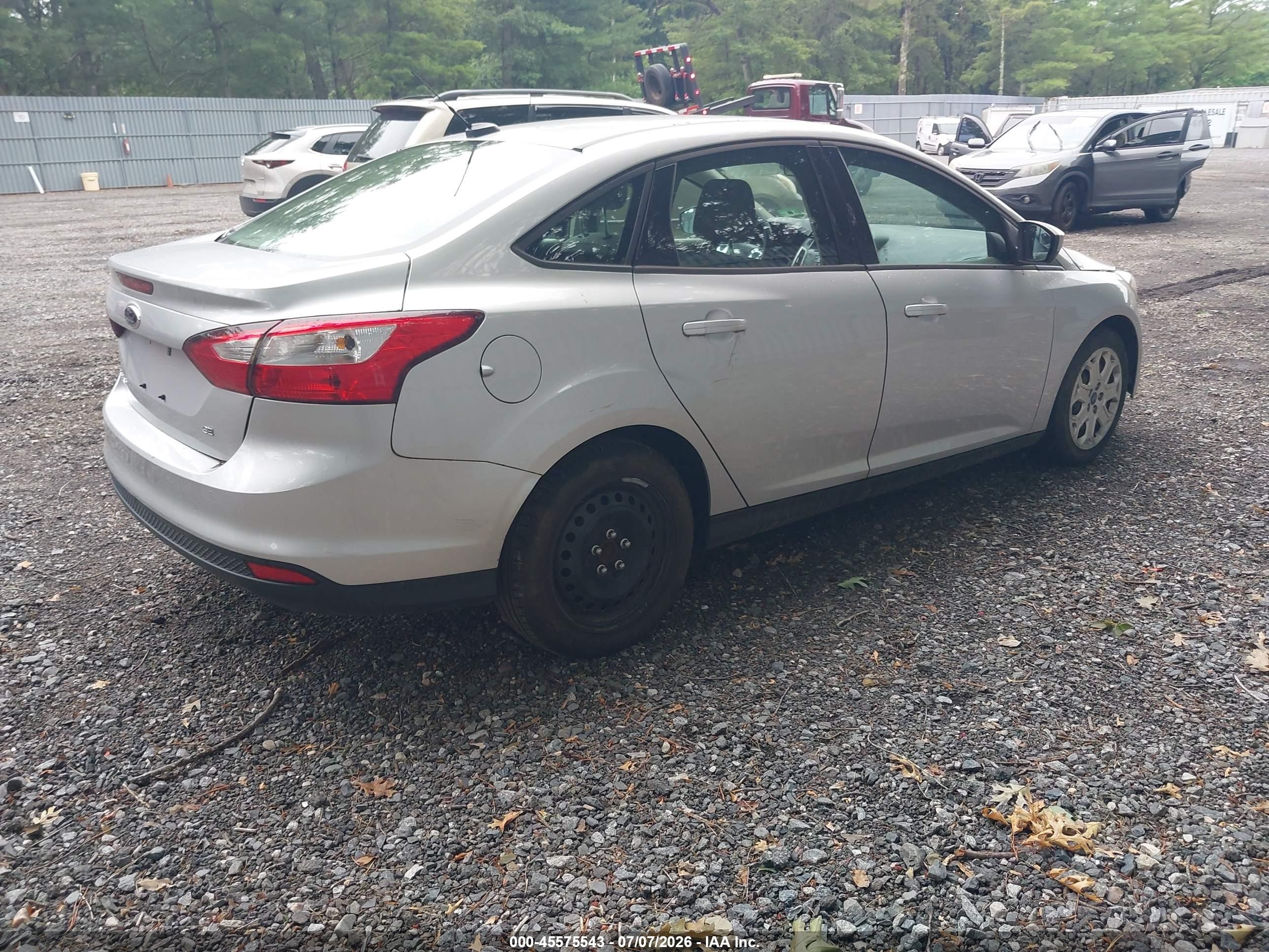 2012 Ford Focus Se Silver vin: 1FAHP3F2XCL292323