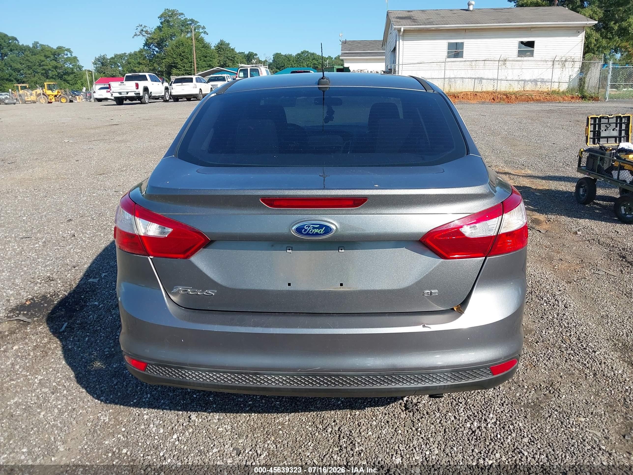 2012 Ford Focus Se Gray vin: 1FAHP3F2XCL327877