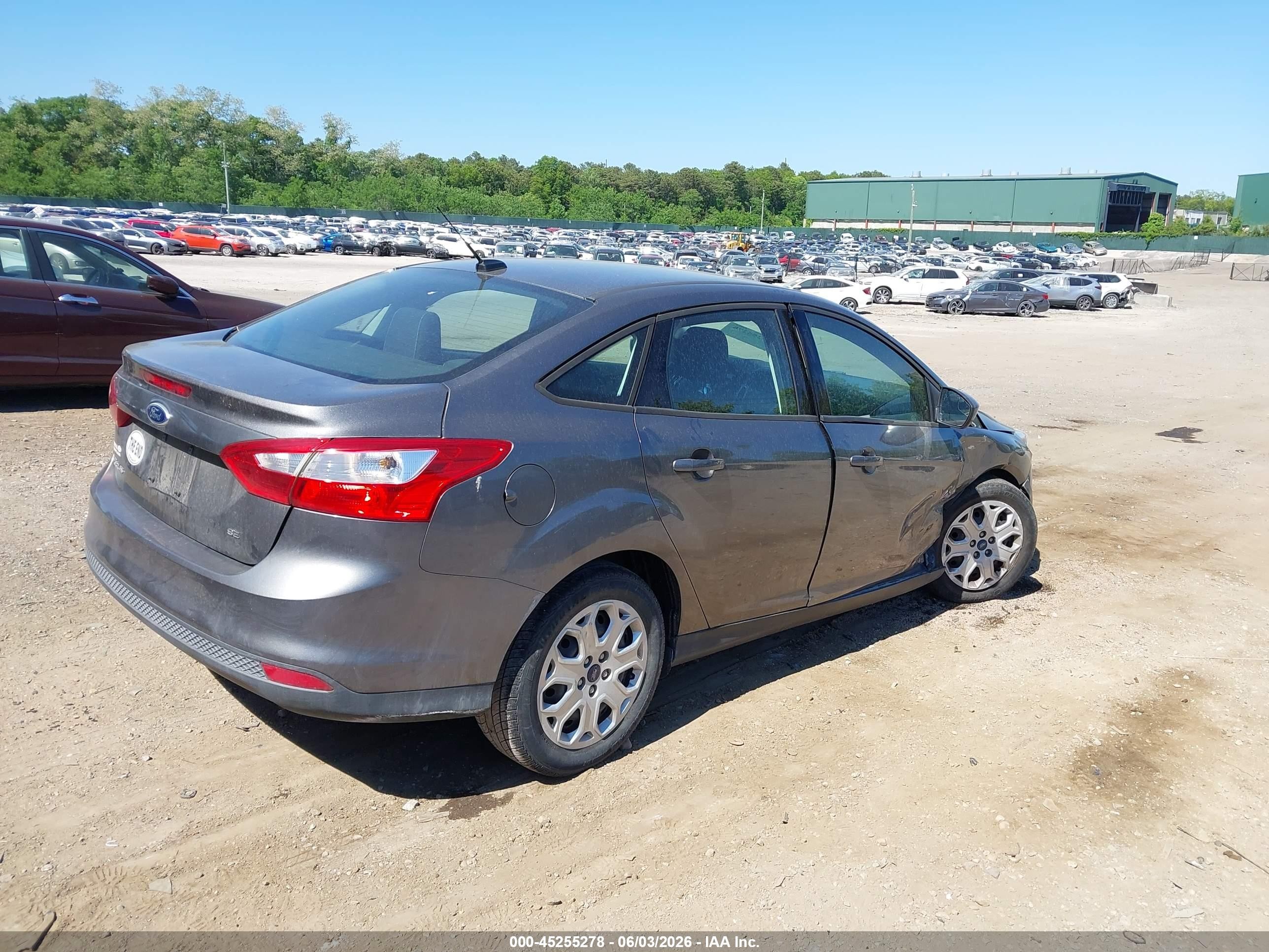 2012 Ford Focus Se Gray vin: 1FAHP3F2XCL355548