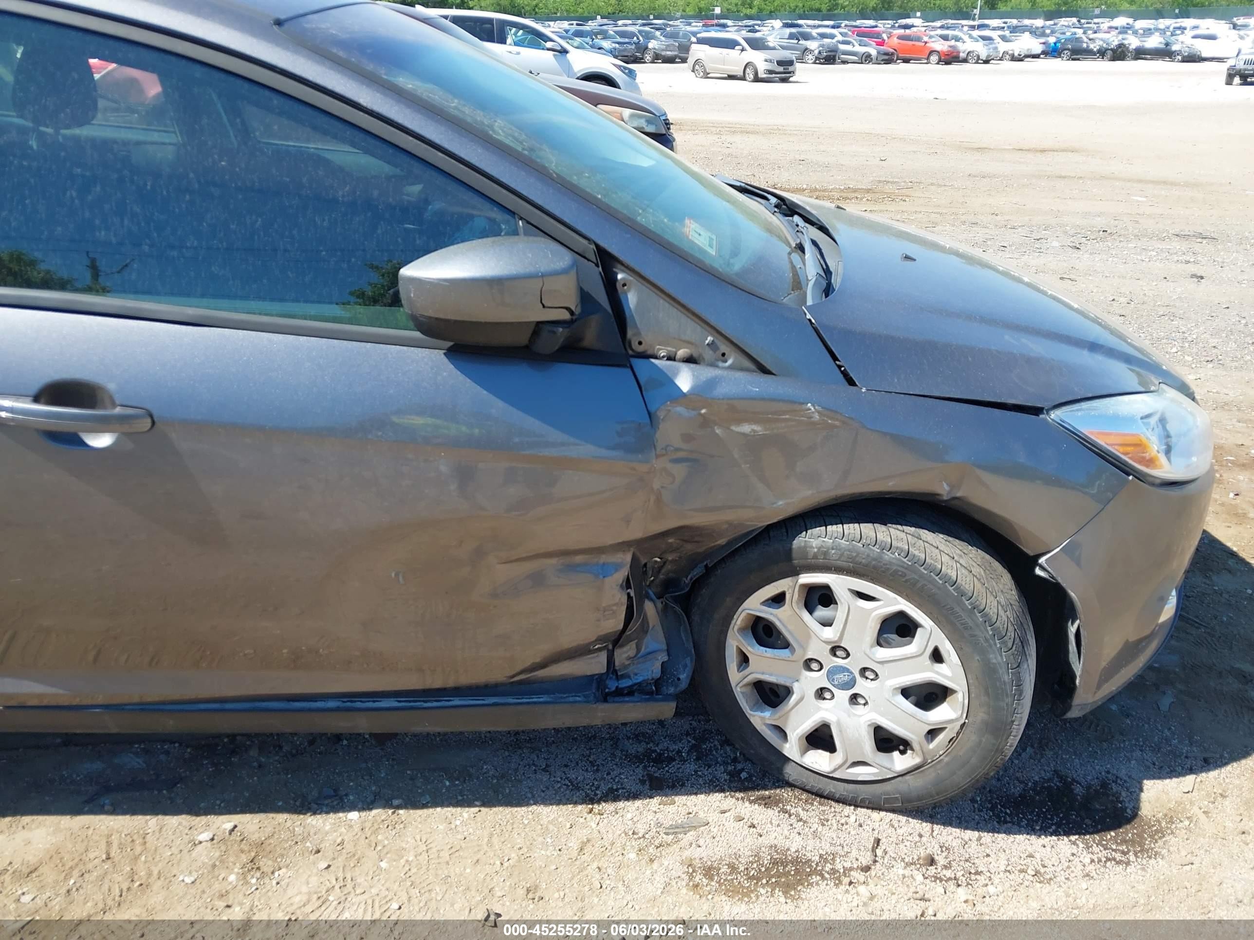 2012 Ford Focus Se Gray vin: 1FAHP3F2XCL355548