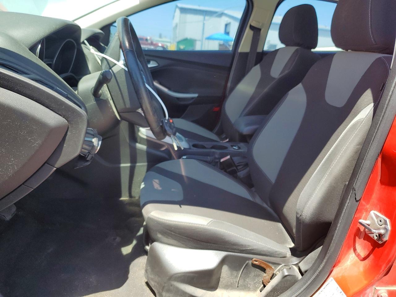 2012 Ford Focus Se Red vin: 1FAHP3F2XCL391496