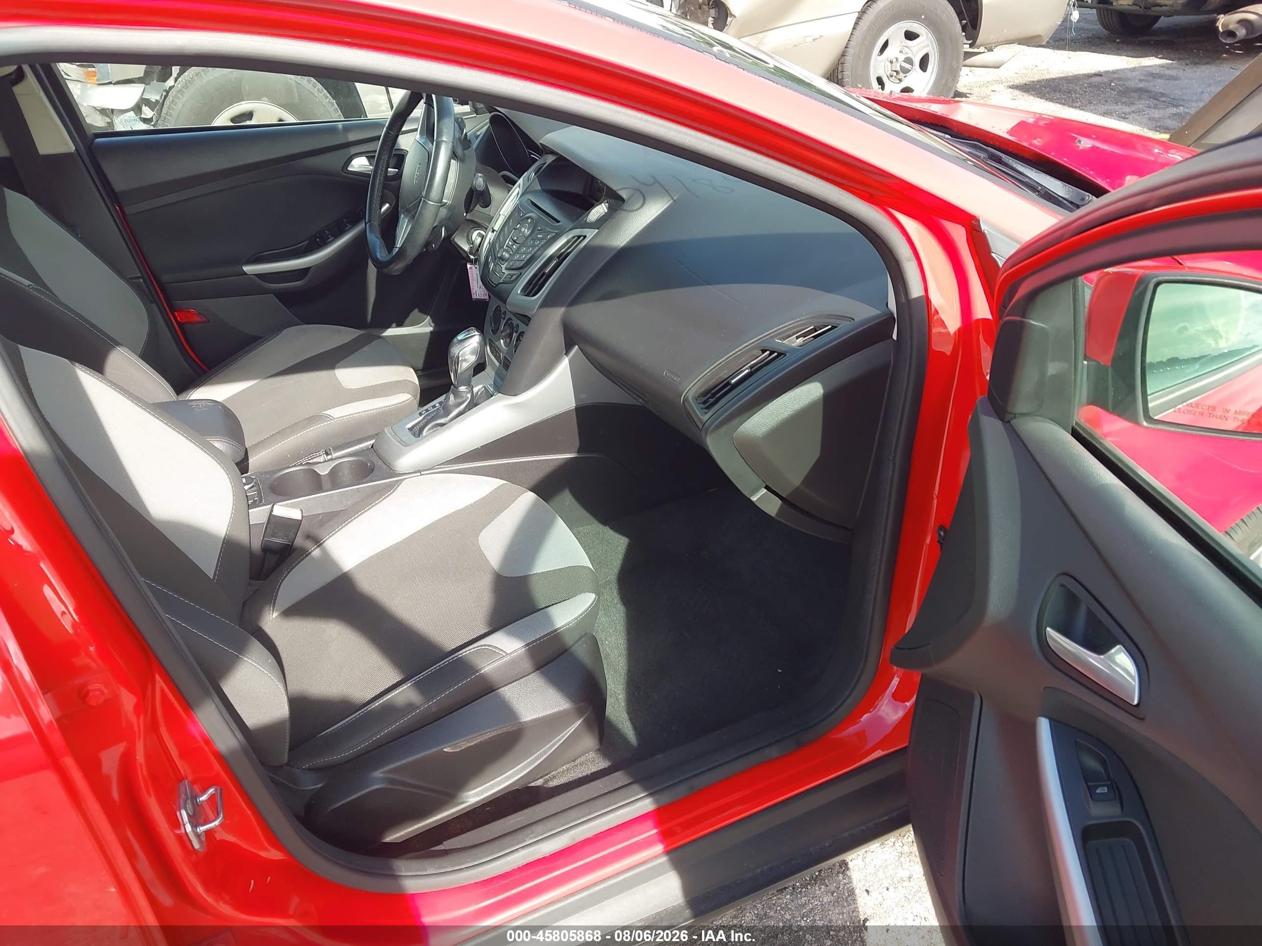 2012 Ford Focus Se Red vin: 1FAHP3F2XCL408149