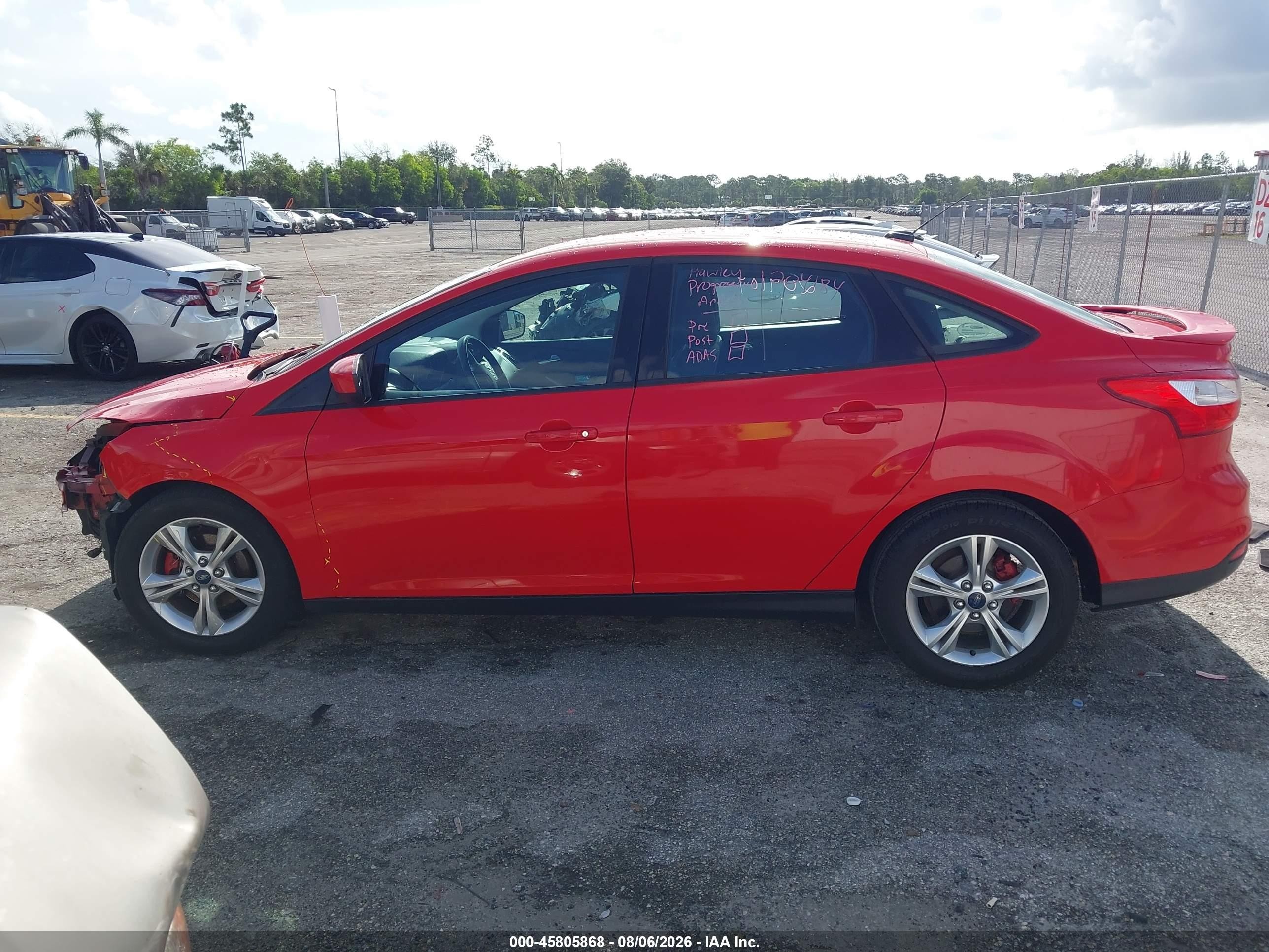 2012 Ford Focus Se Red vin: 1FAHP3F2XCL408149