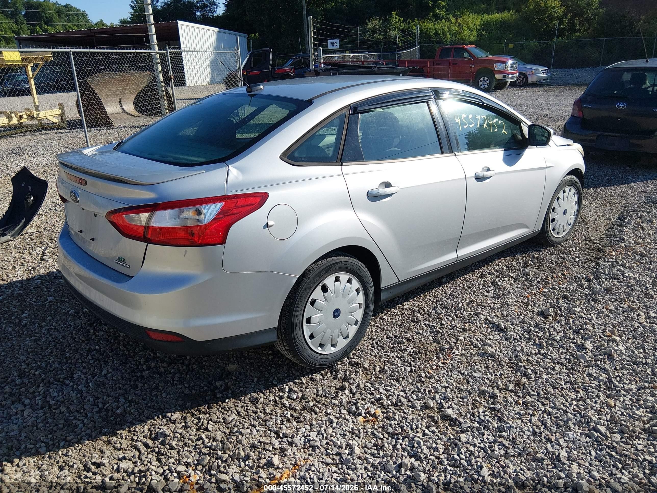 2012 Ford Focus Se Silver vin: 1FAHP3F2XCL413674