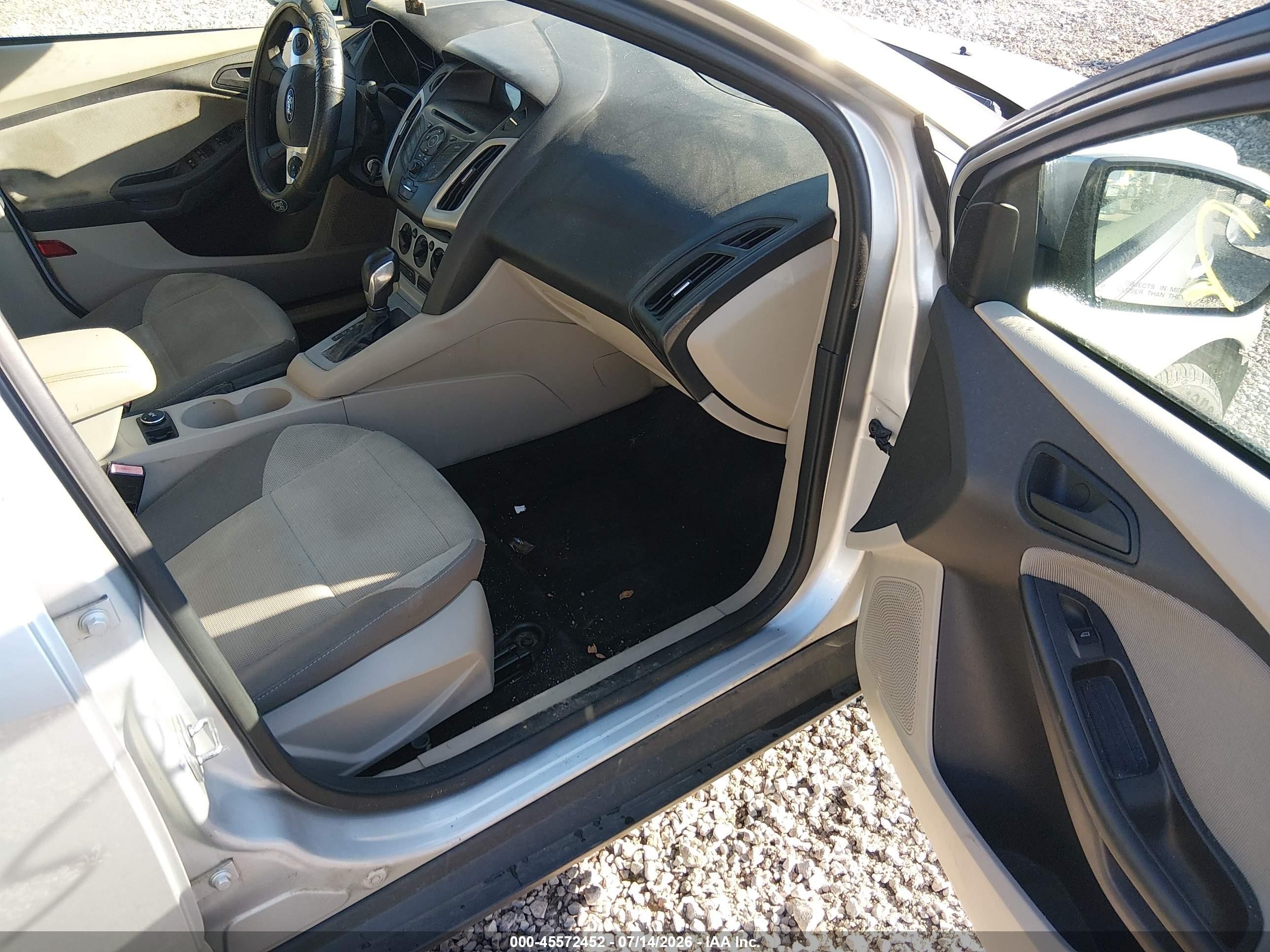 2012 Ford Focus Se Silver vin: 1FAHP3F2XCL413674