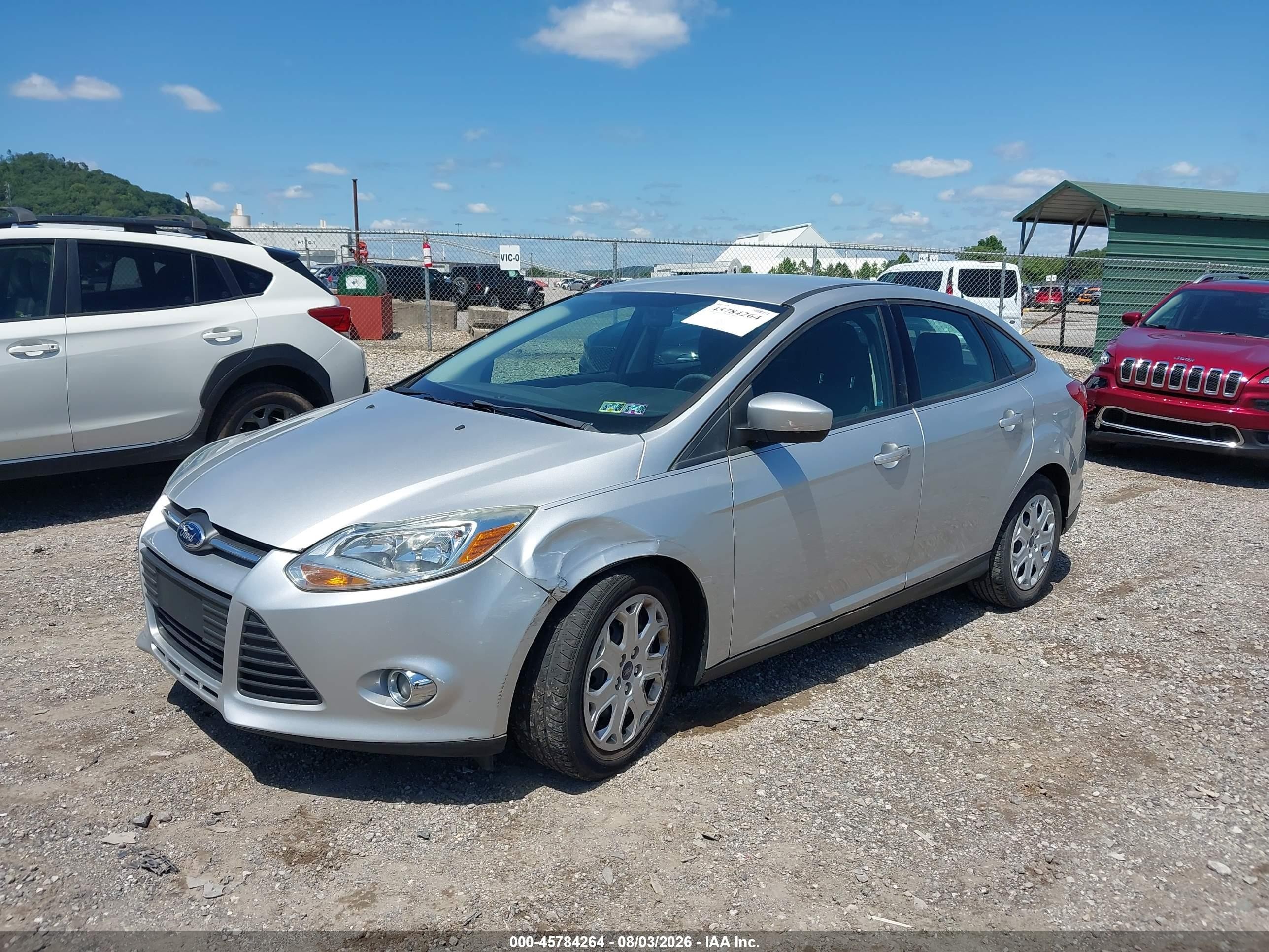 2012 Ford Focus Se Серебряный vin: 1FAHP3F2XCL447100