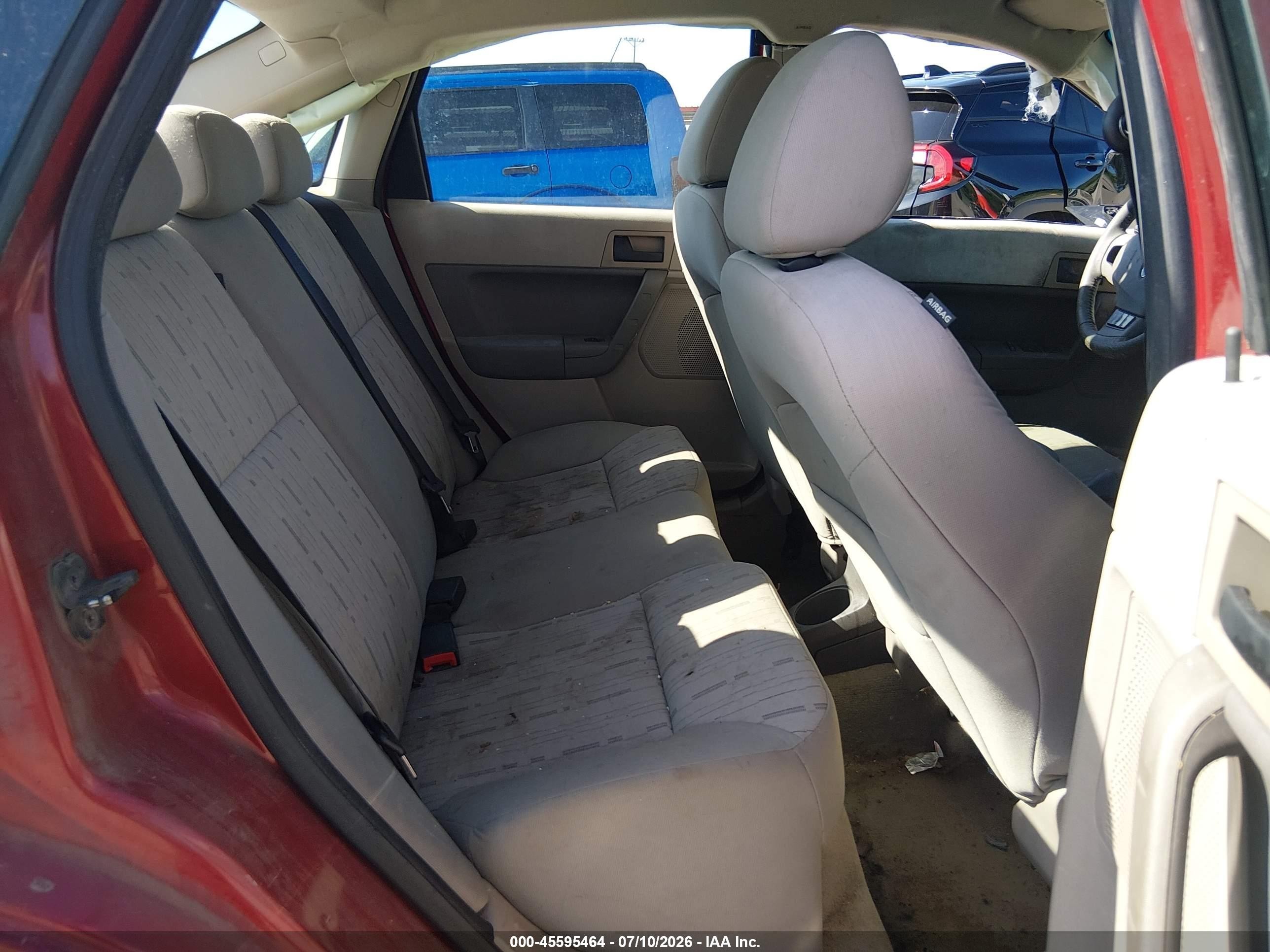2010 Ford Focus Se Red vin: 1FAHP3FN0AW115799