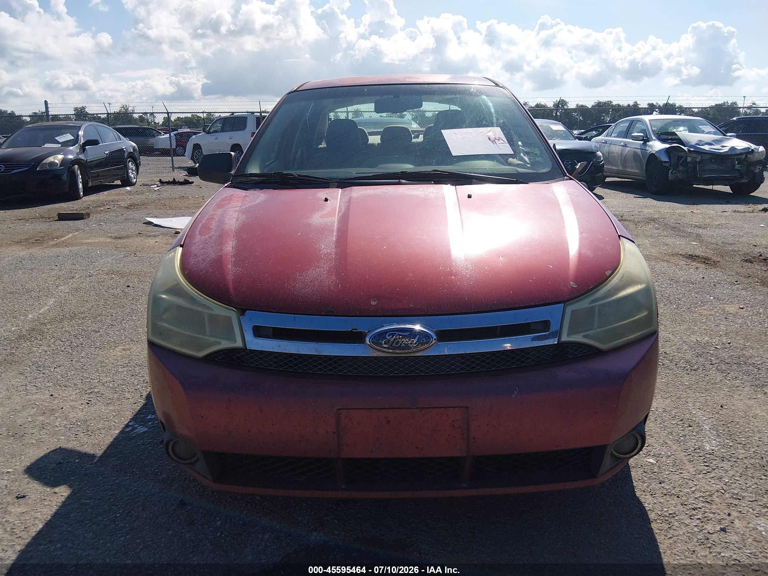 2010 Ford Focus Se Red vin: 1FAHP3FN0AW115799