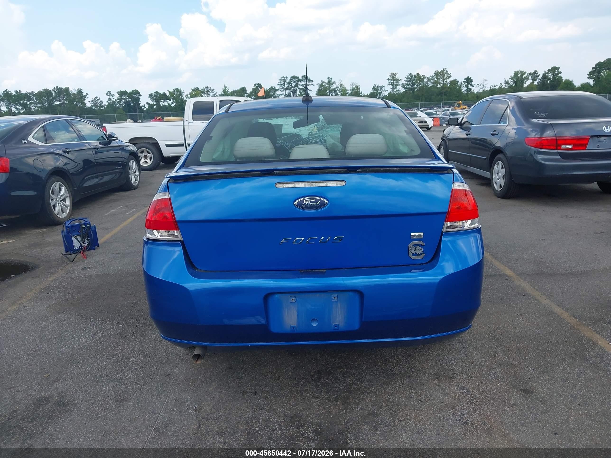 2010 Ford Focus Se Синий vin: 1FAHP3FN0AW116015