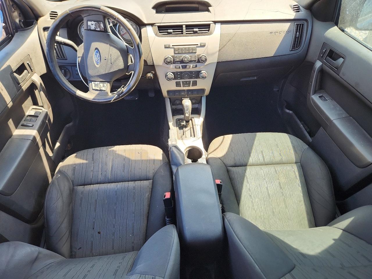 2010 Ford Focus Se Угольный vin: 1FAHP3FN0AW117617