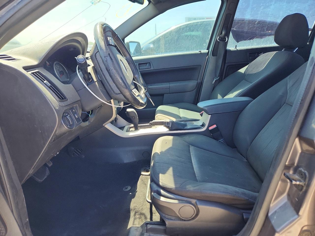 2010 Ford Focus Se Угольный vin: 1FAHP3FN0AW117617