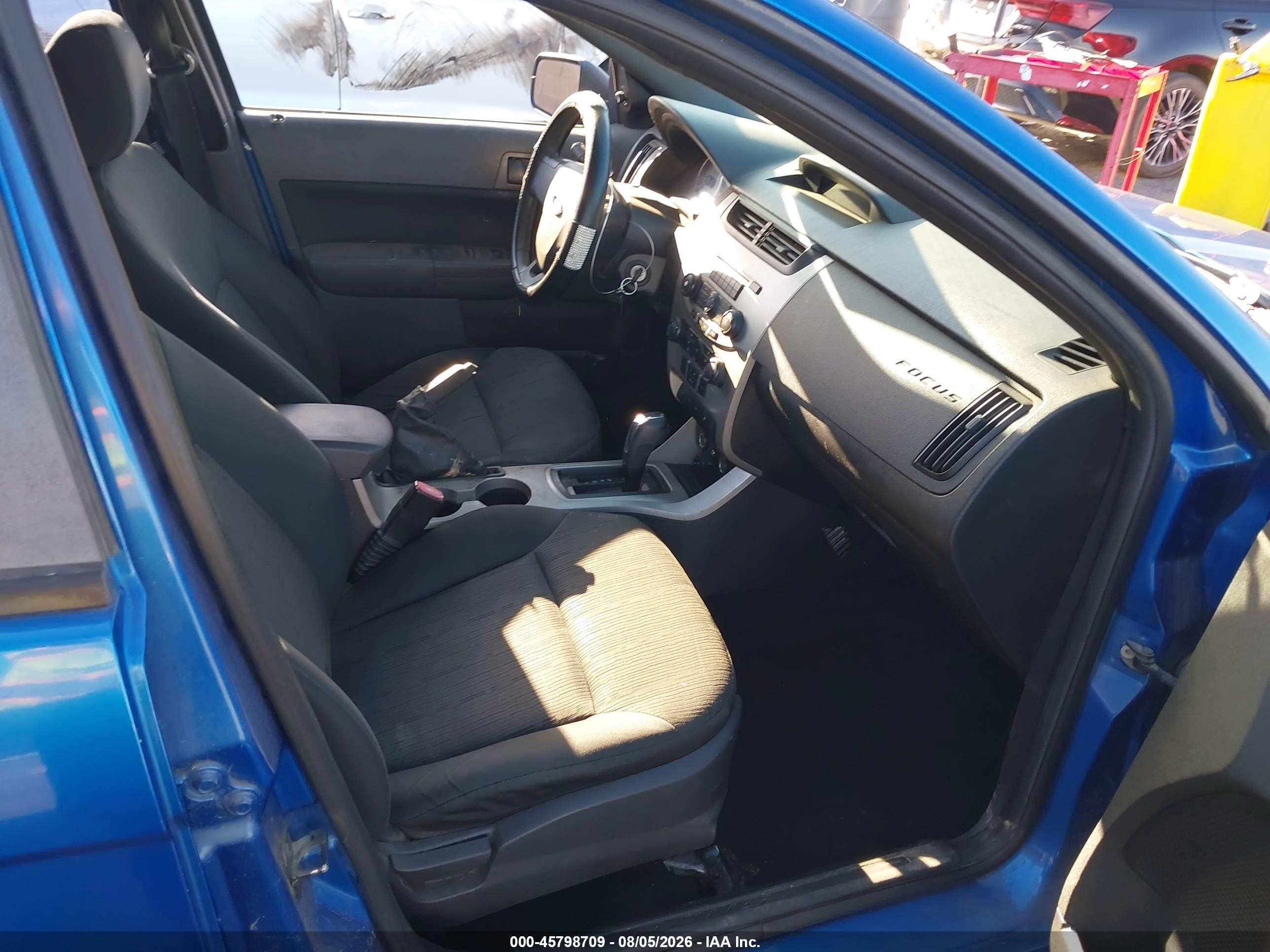 2010 Ford Focus Se Blue vin: 1FAHP3FN0AW121859