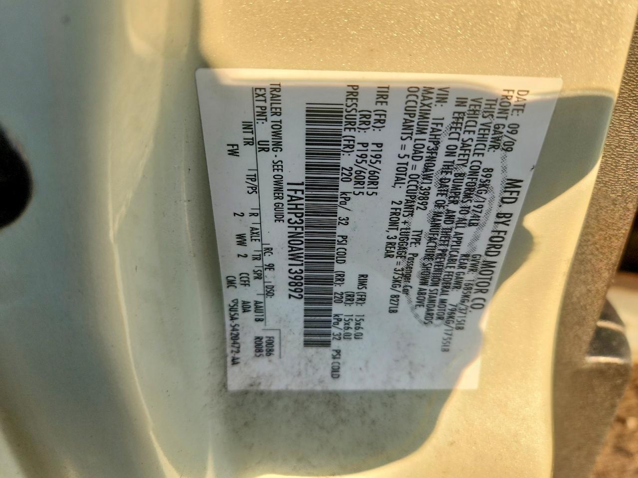 2010 Ford Focus Se Зеленый vin: 1FAHP3FN0AW139892