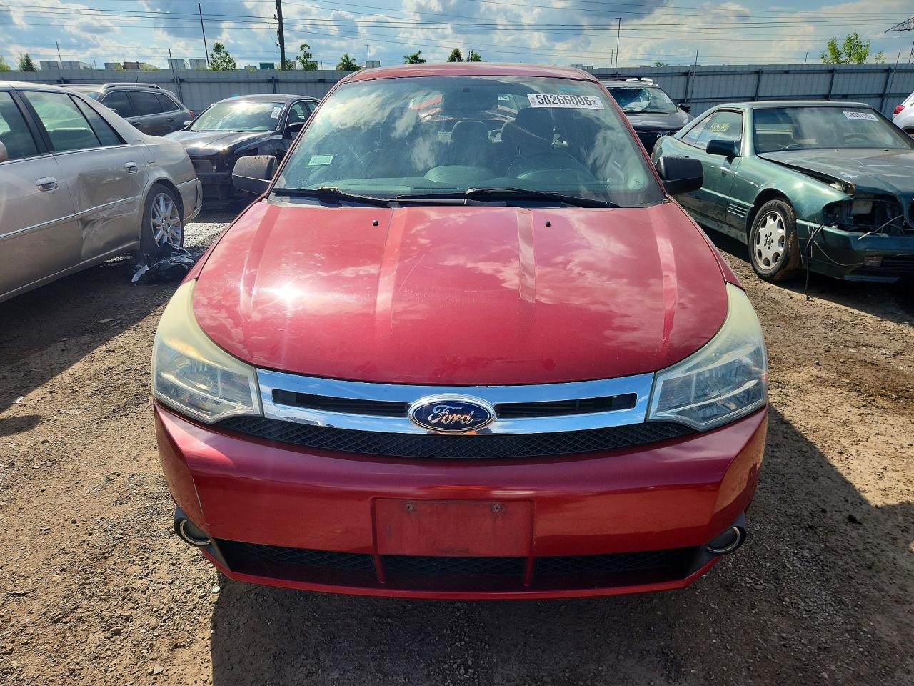 2010 Ford Focus Se Red vin: 1FAHP3FN0AW144655