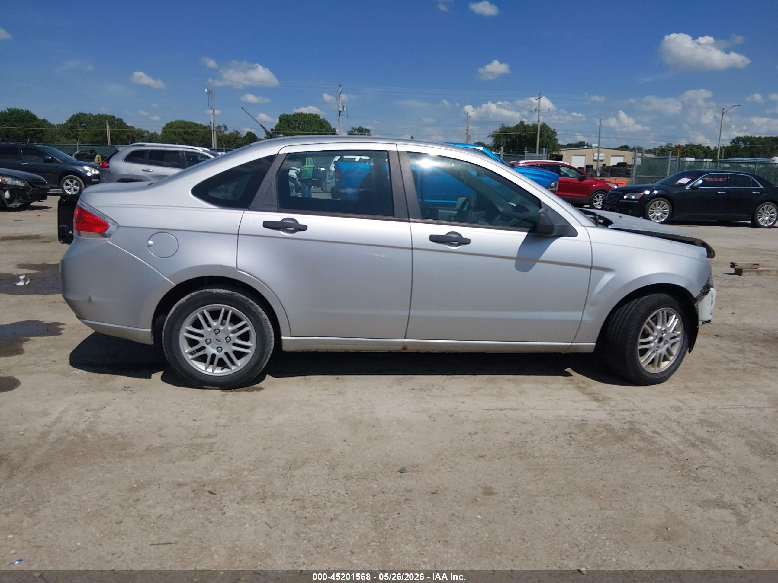 2010 Ford Focus Se Серый vin: 1FAHP3FN0AW168437
