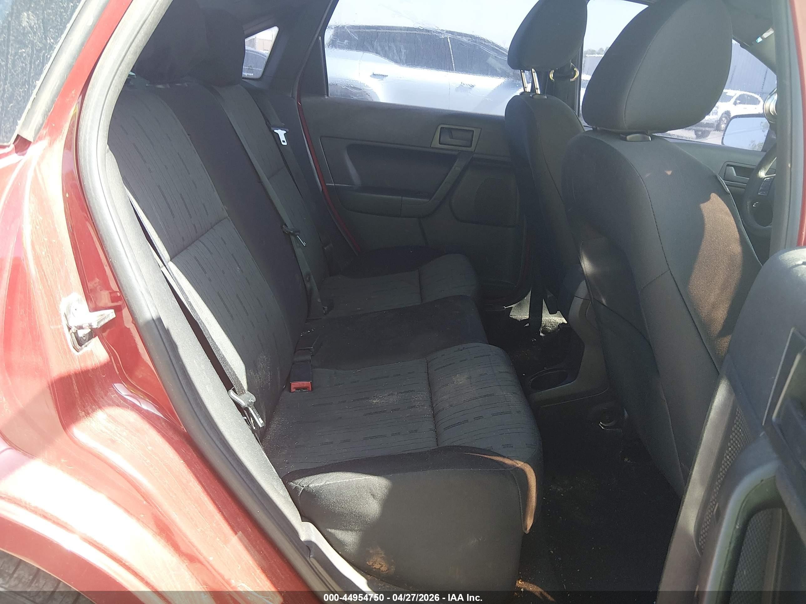2010 Ford Focus Se Red vin: 1FAHP3FN0AW173637