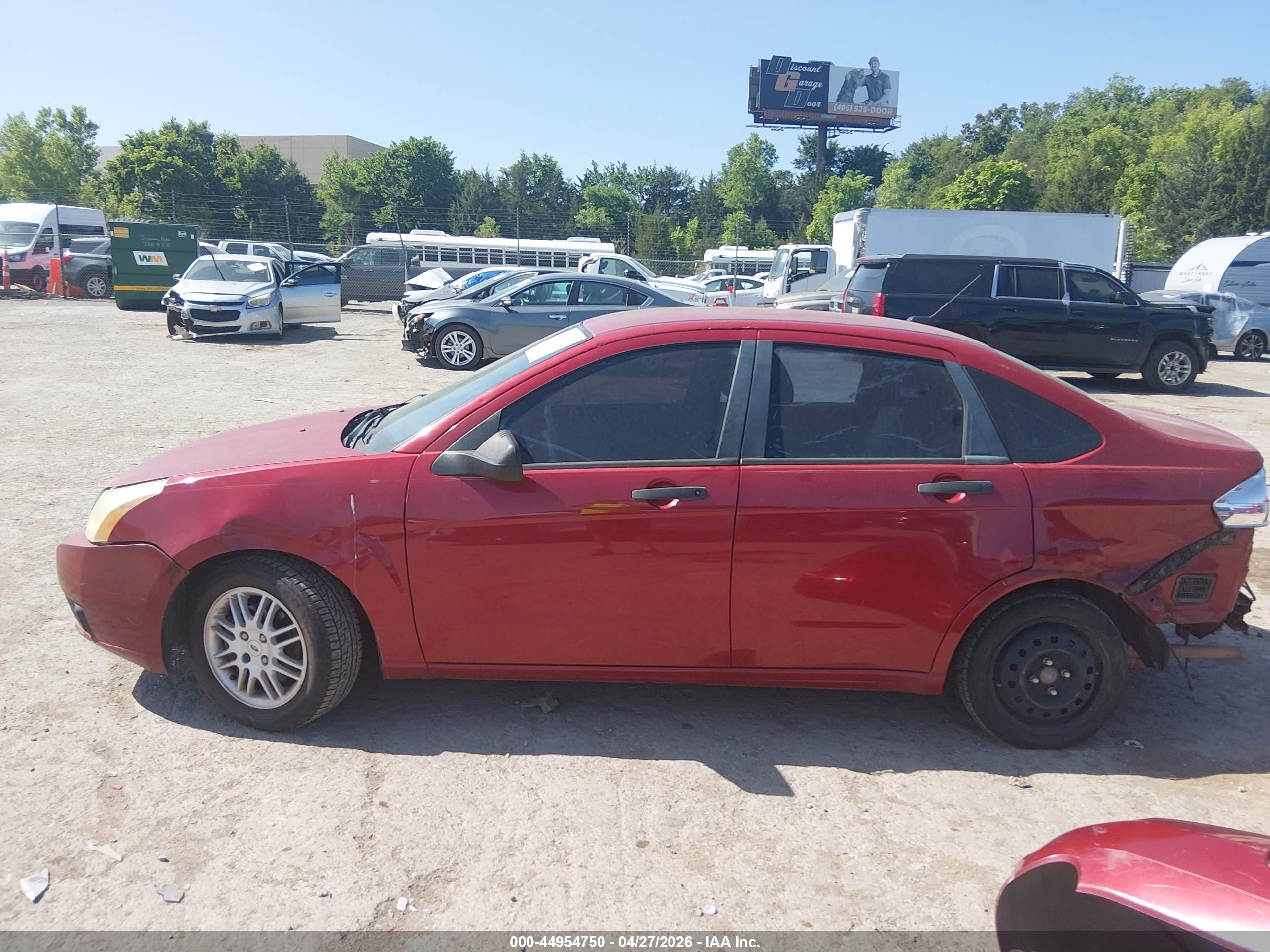 2010 Ford Focus Se Red vin: 1FAHP3FN0AW173637