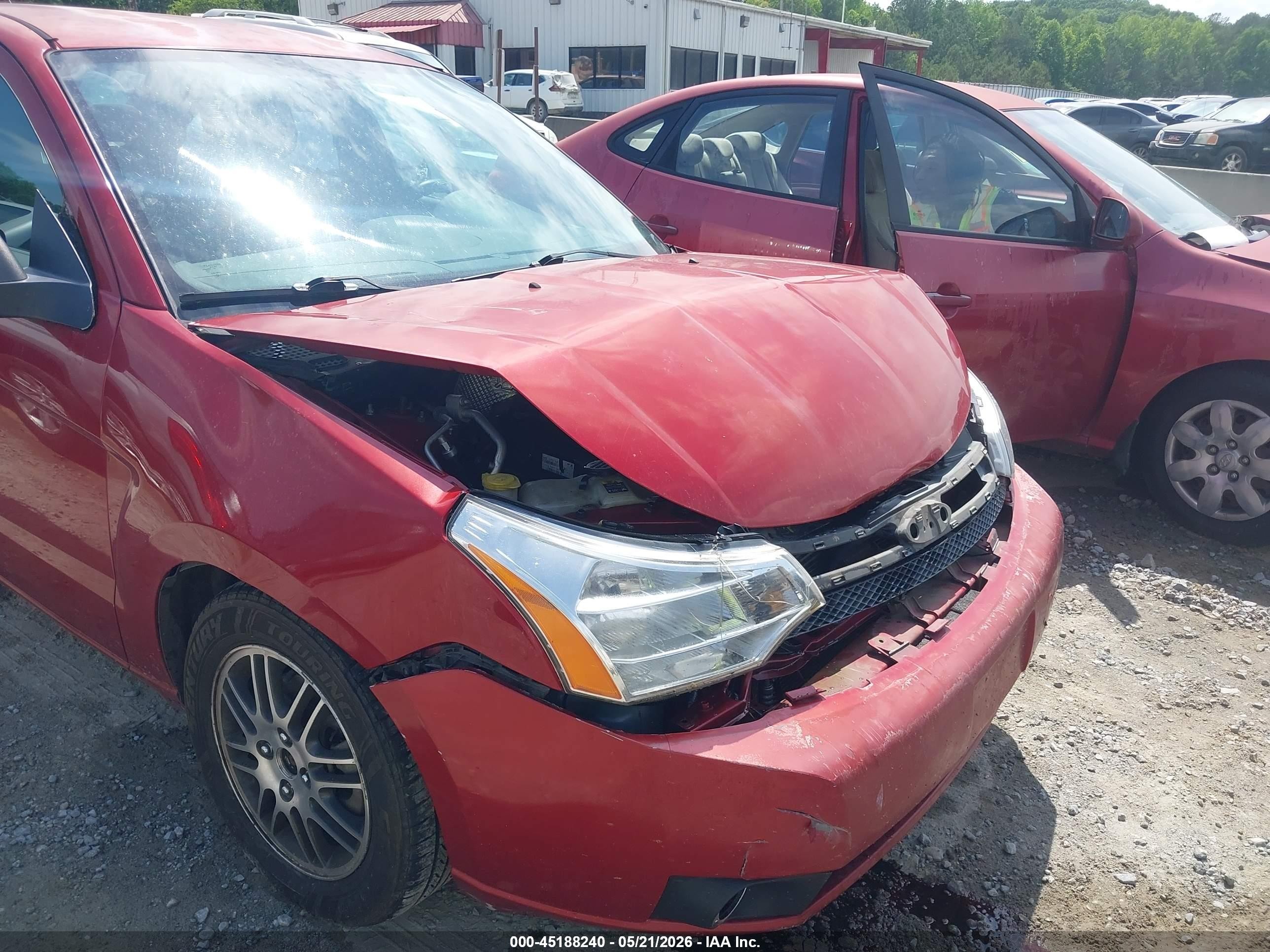 2010 Ford Focus Se Red vin: 1FAHP3FN0AW213389
