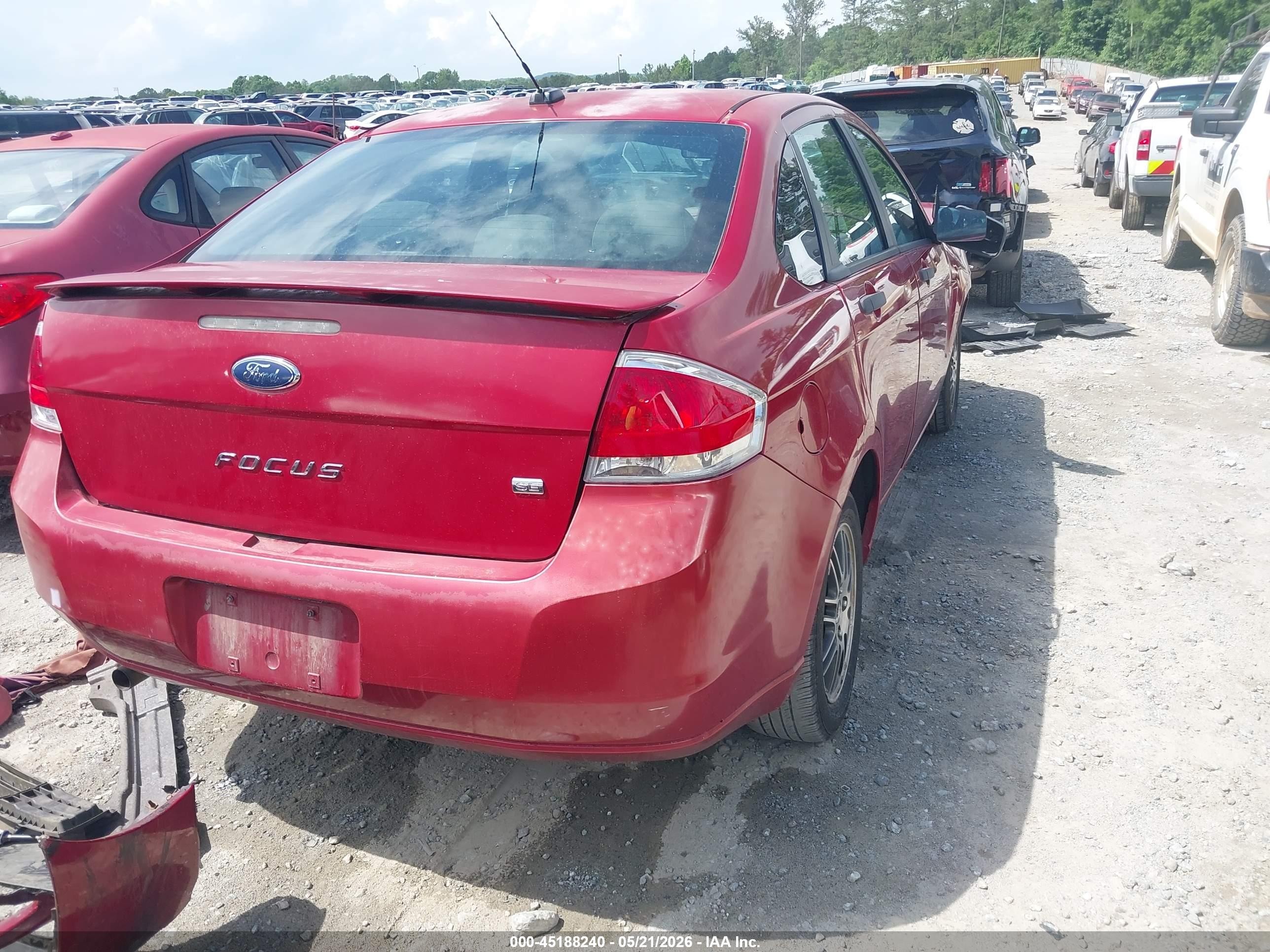 2010 Ford Focus Se Red vin: 1FAHP3FN0AW213389