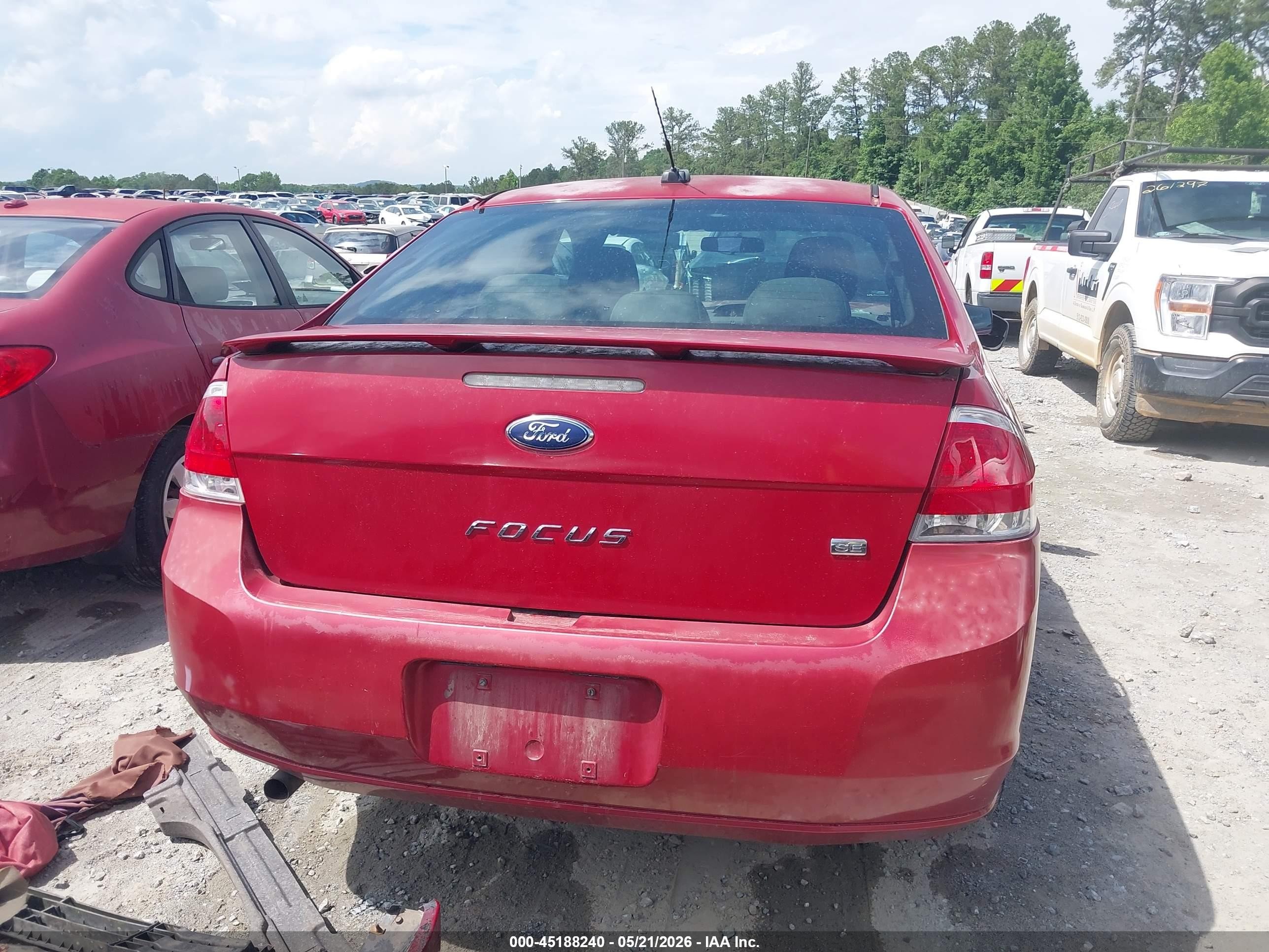 2010 Ford Focus Se Red vin: 1FAHP3FN0AW213389