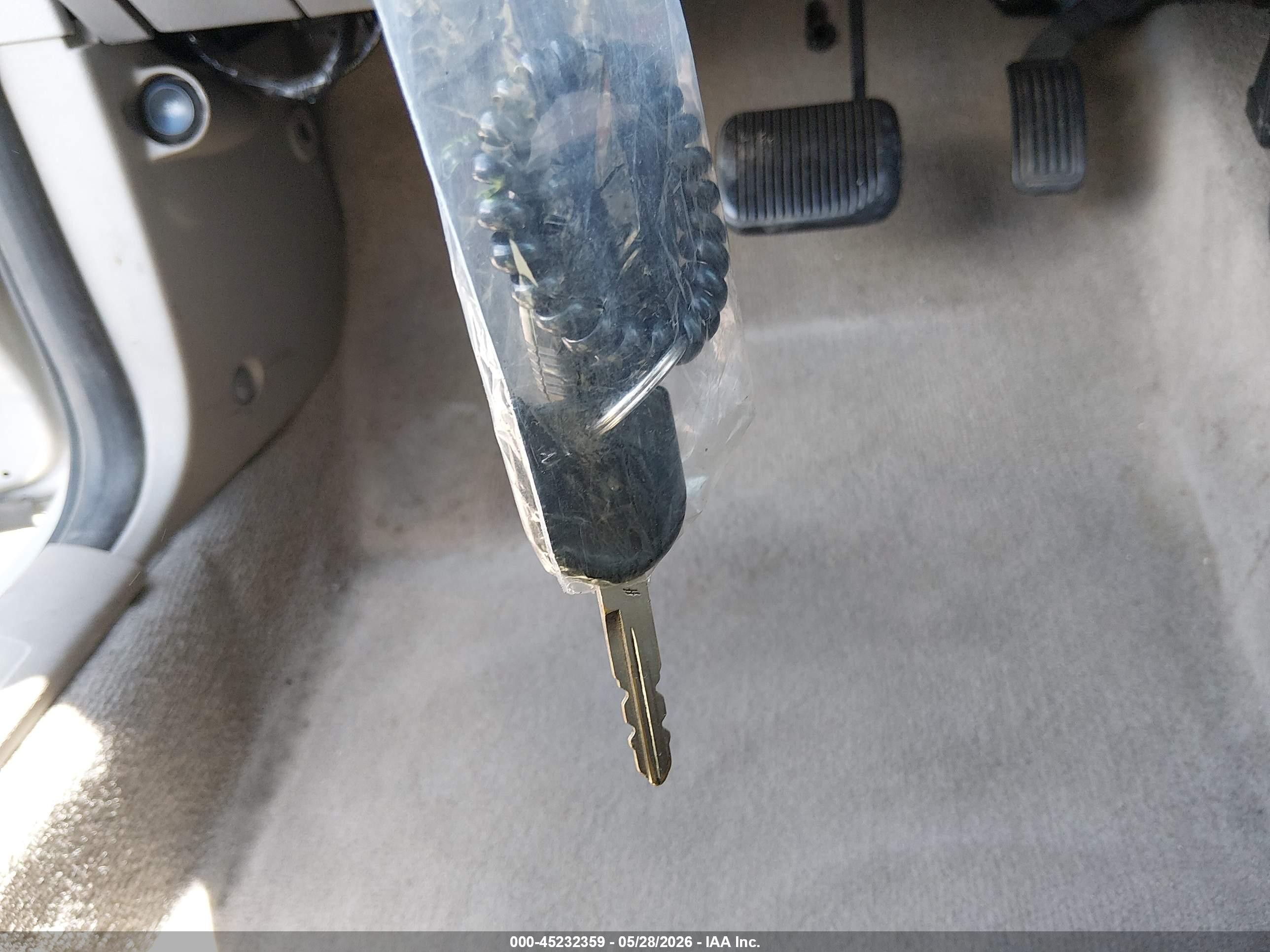 2010 Ford Focus Se Серебряный vin: 1FAHP3FN0AW235828