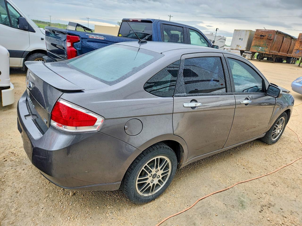 2010 Ford Focus Se Gray vin: 1FAHP3FN0AW240687