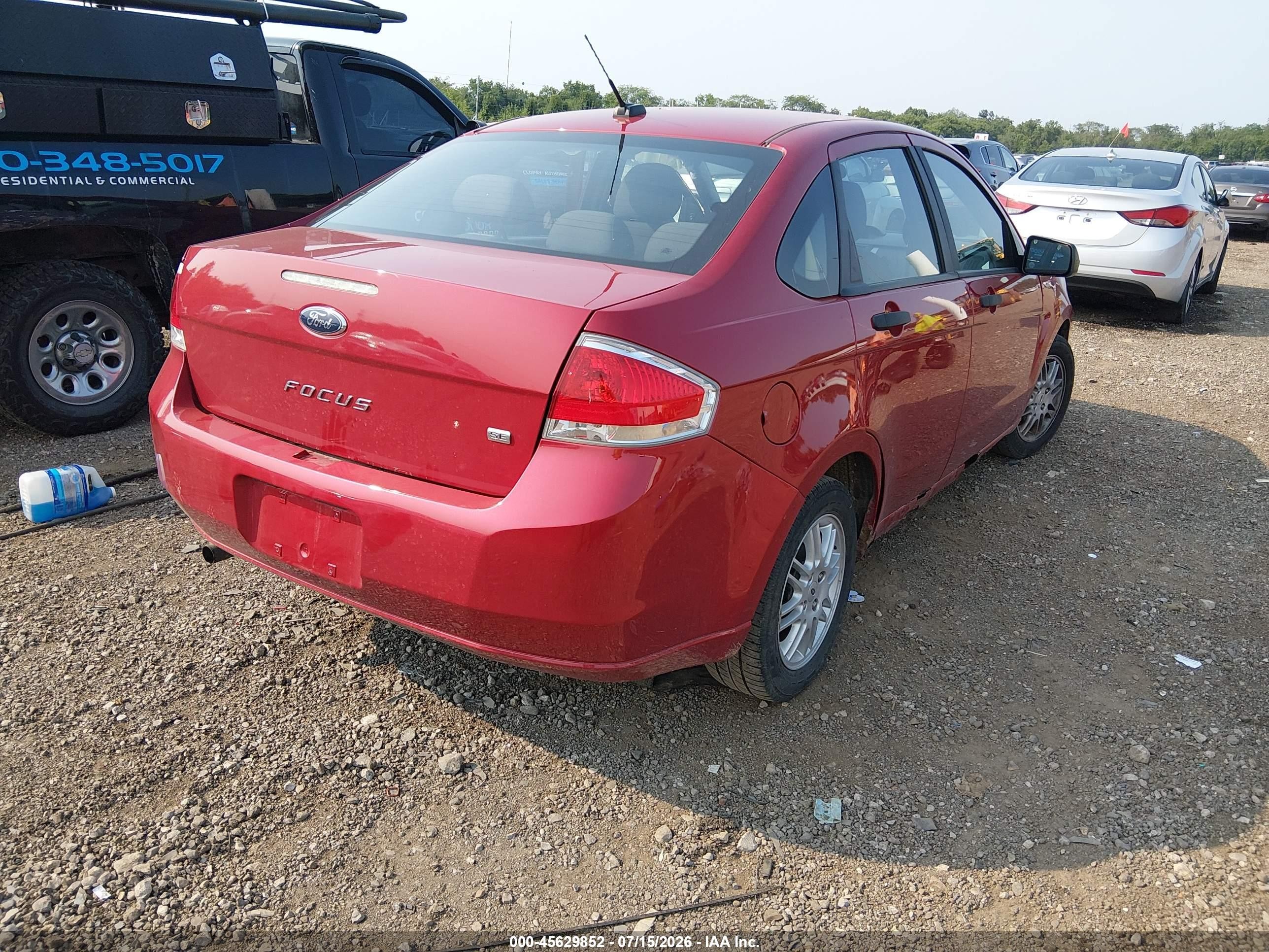 2010 Ford Focus Se Red vin: 1FAHP3FN0AW278212