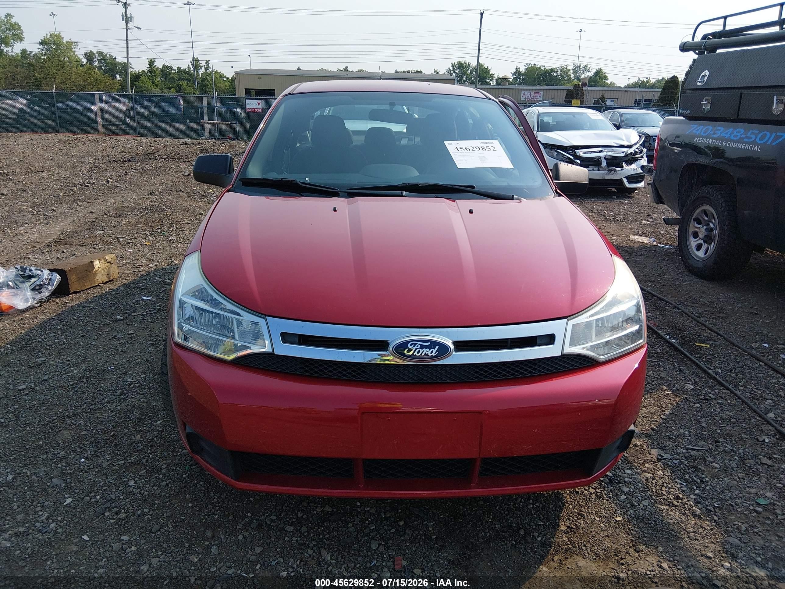 2010 Ford Focus Se Red vin: 1FAHP3FN0AW278212