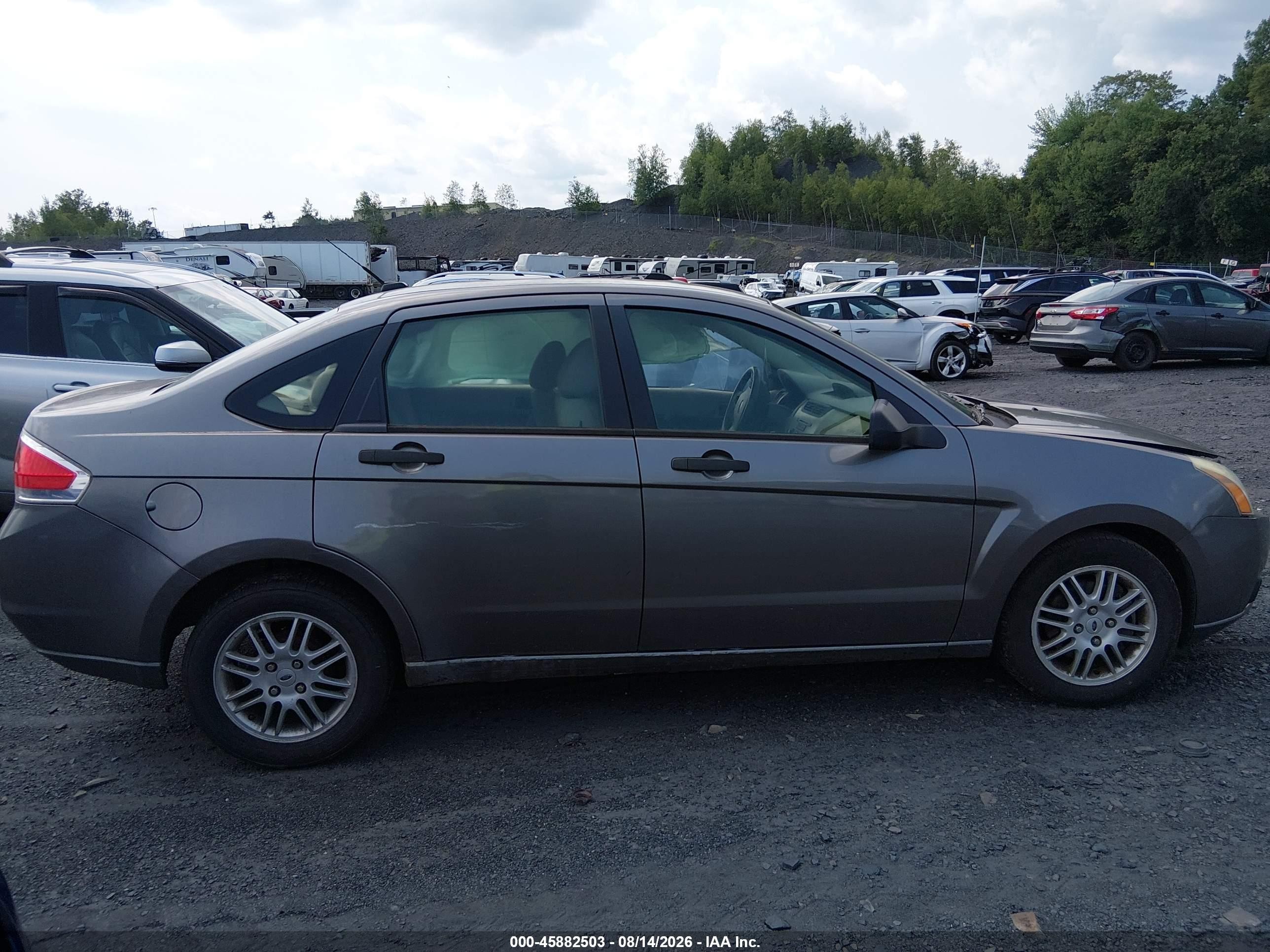 2011 Ford Focus Se Gray vin: 1FAHP3FN0BW115092