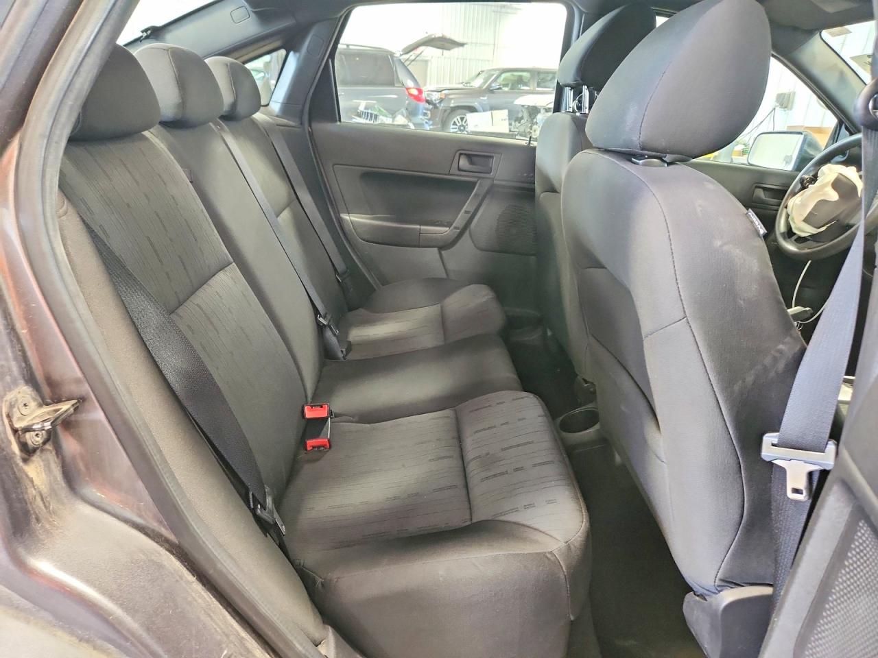 2011 Ford Focus Se Gray vin: 1FAHP3FN0BW149582