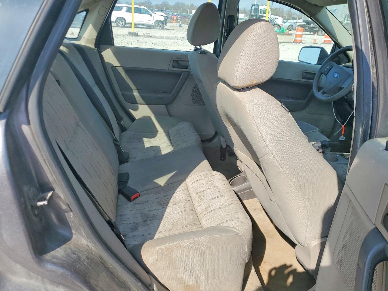2011 Ford Focus Se Gray vin: 1FAHP3FN0BW168911