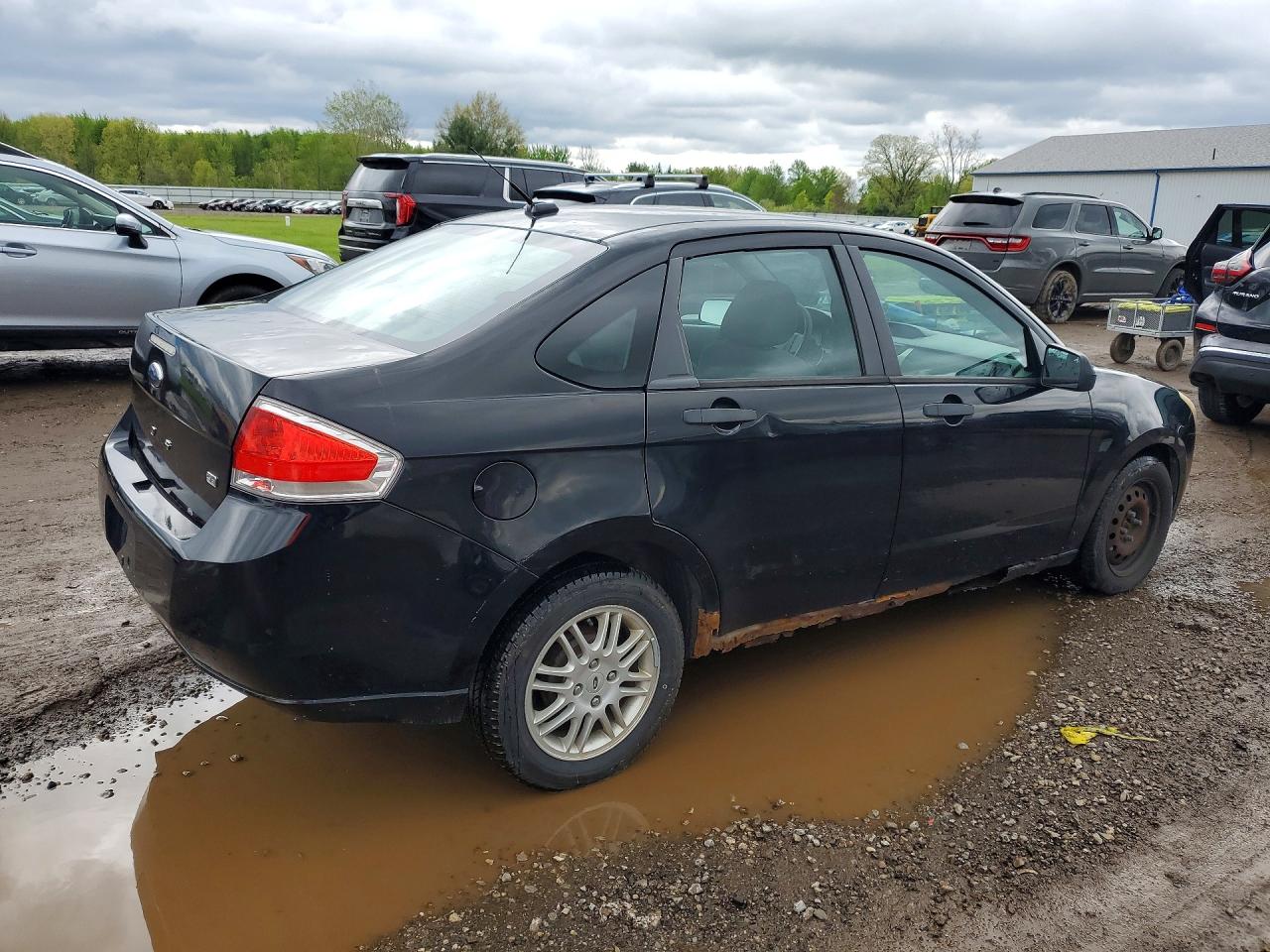 2011 Ford Focus Se Black vin: 1FAHP3FN0BW176877