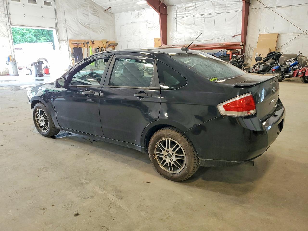 2011 Ford Focus Se Black vin: 1FAHP3FN0BW192562