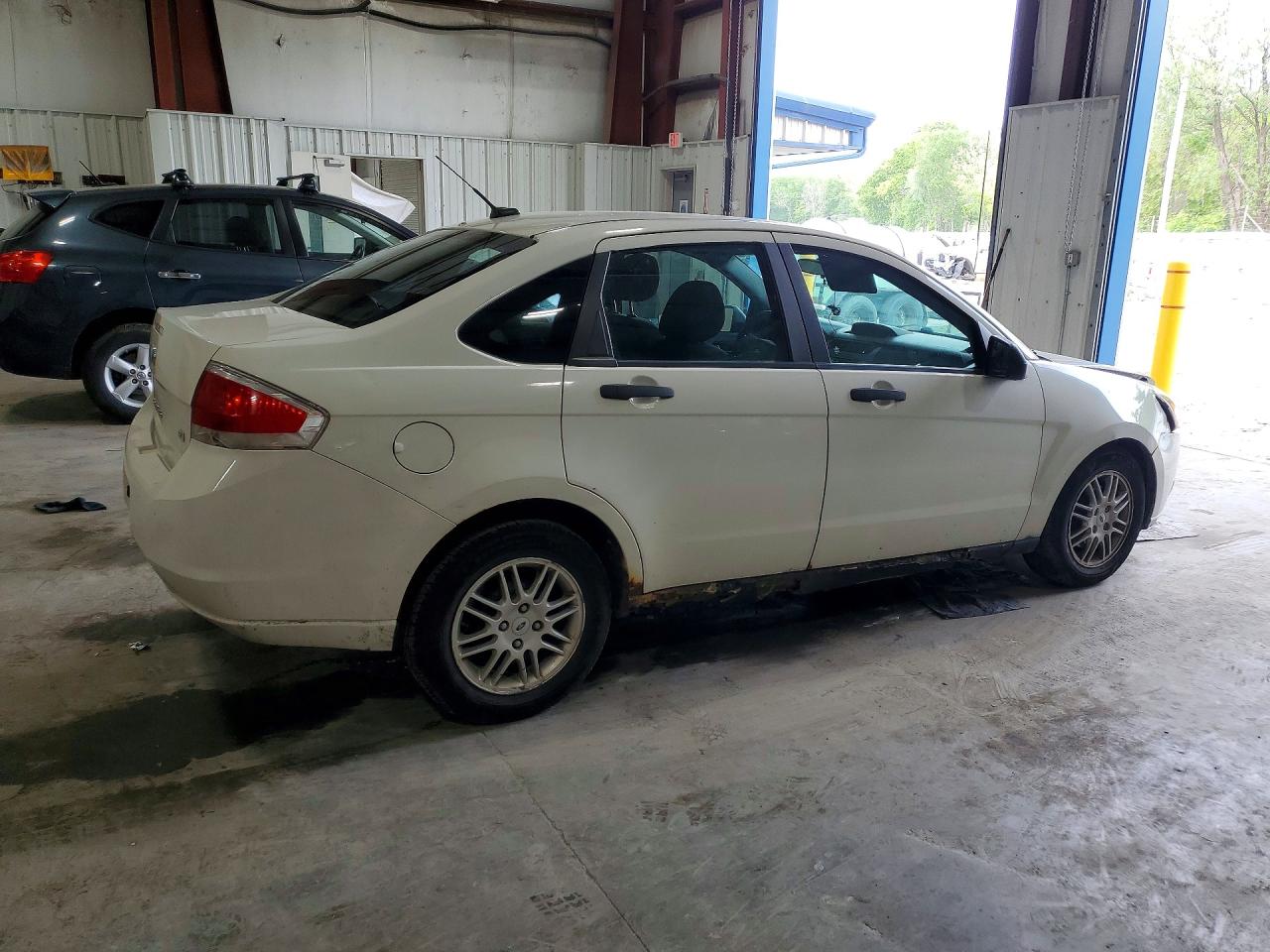2011 Ford Focus Se White vin: 1FAHP3FN0BW198281