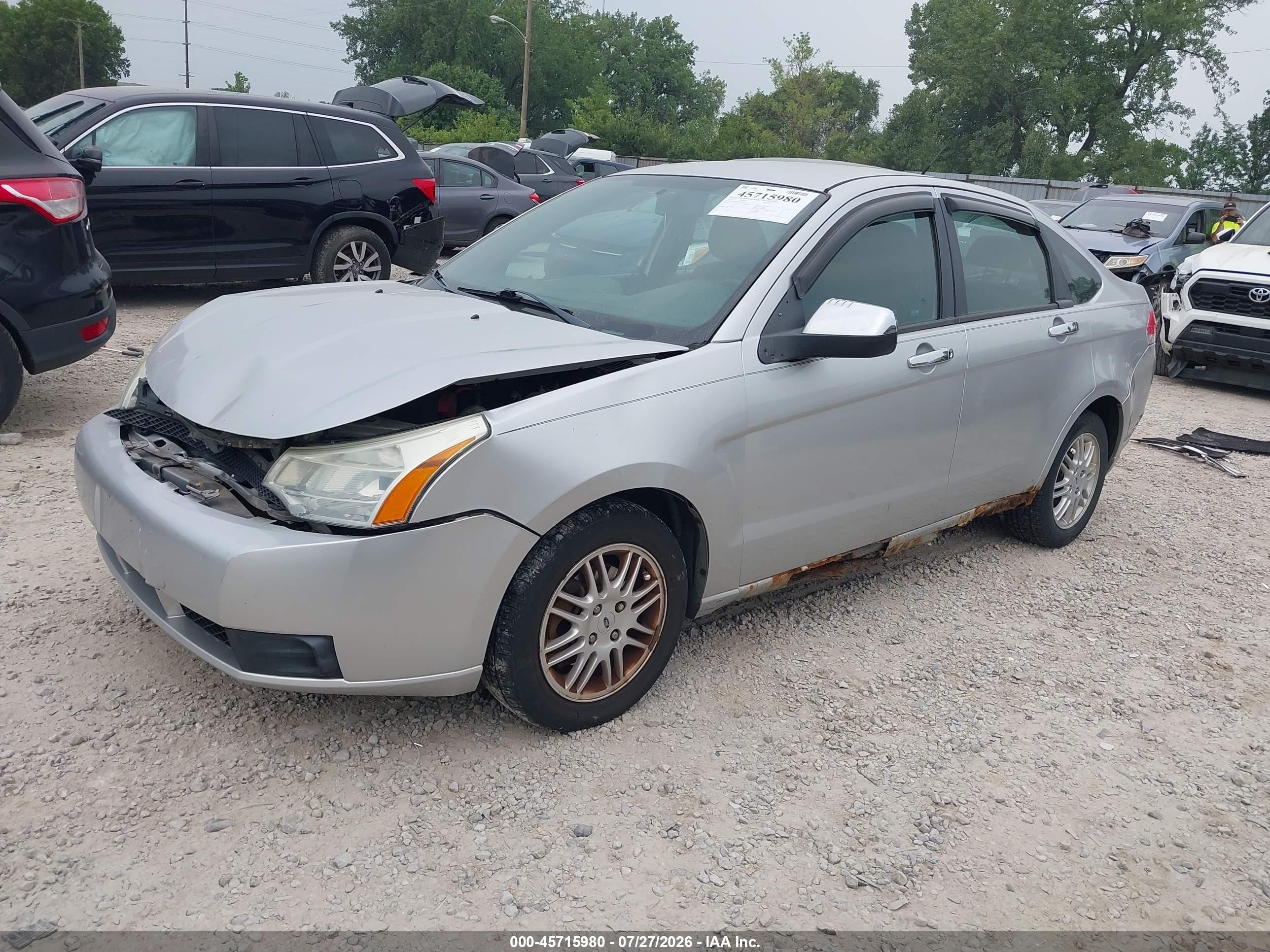 2011 Ford Focus Se Серебряный vin: 1FAHP3FN0BW201177