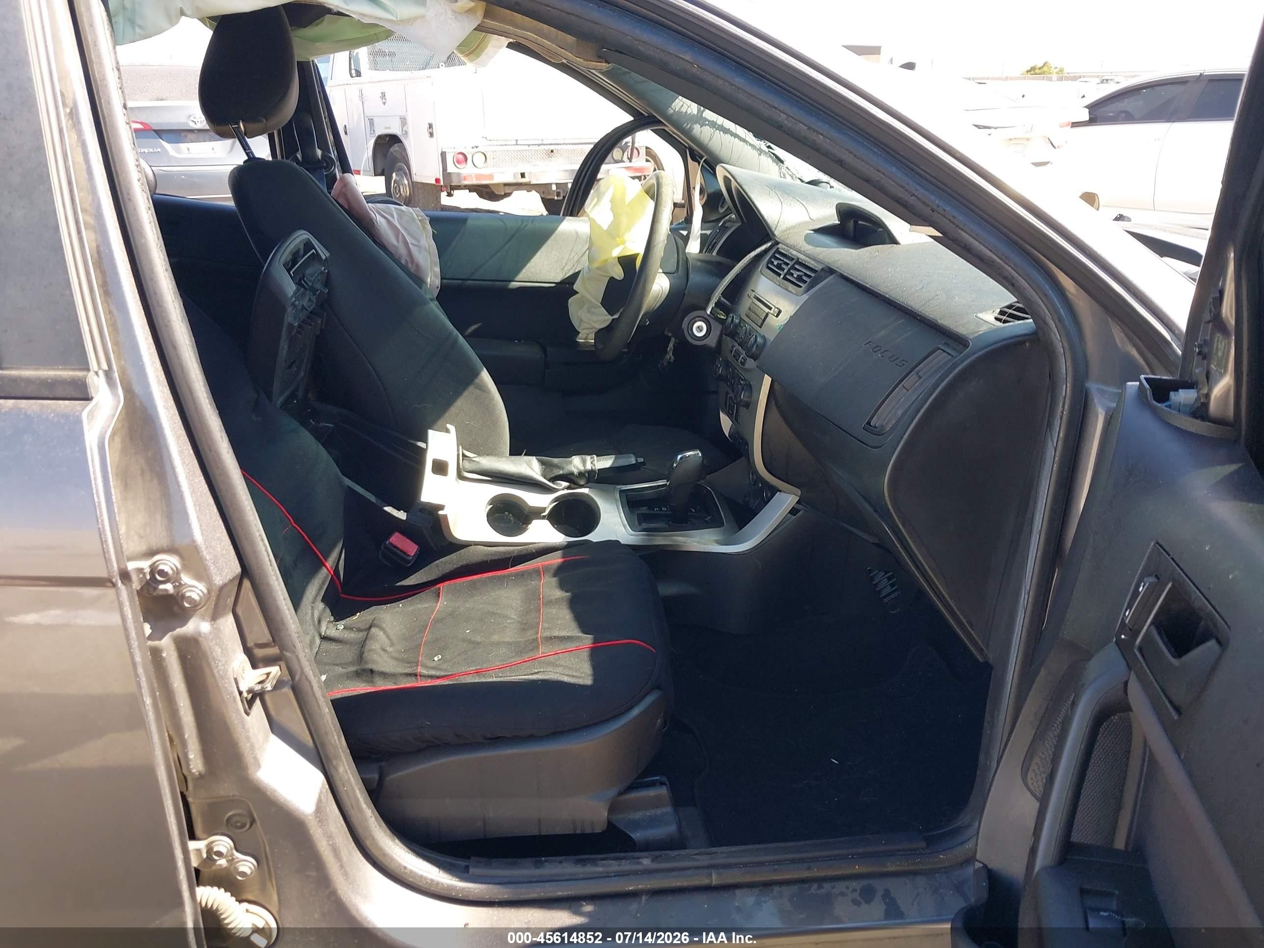 2011 Ford Focus Se Серый vin: 1FAHP3FN0BW203057