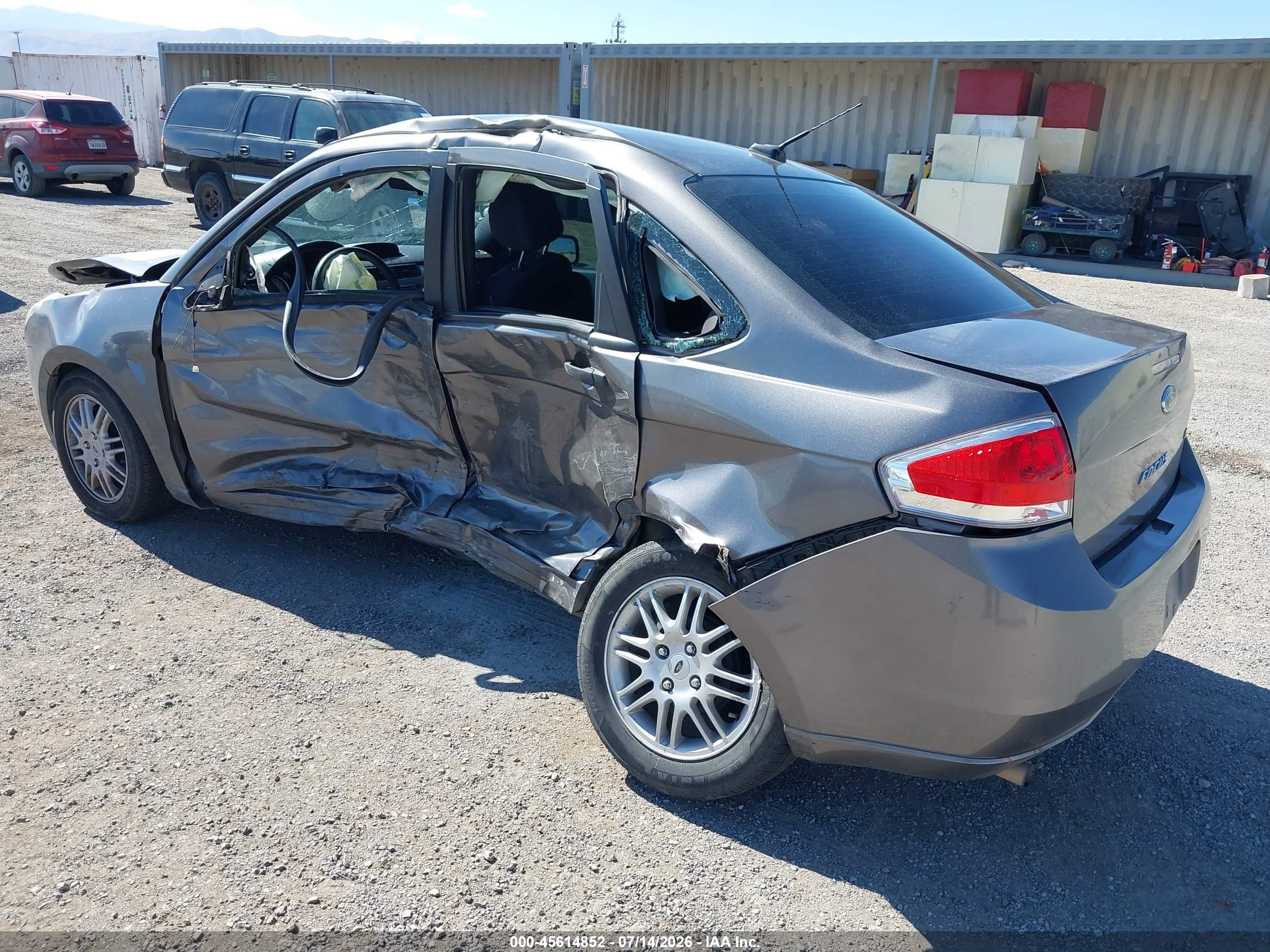 2011 Ford Focus Se Серый vin: 1FAHP3FN0BW203057