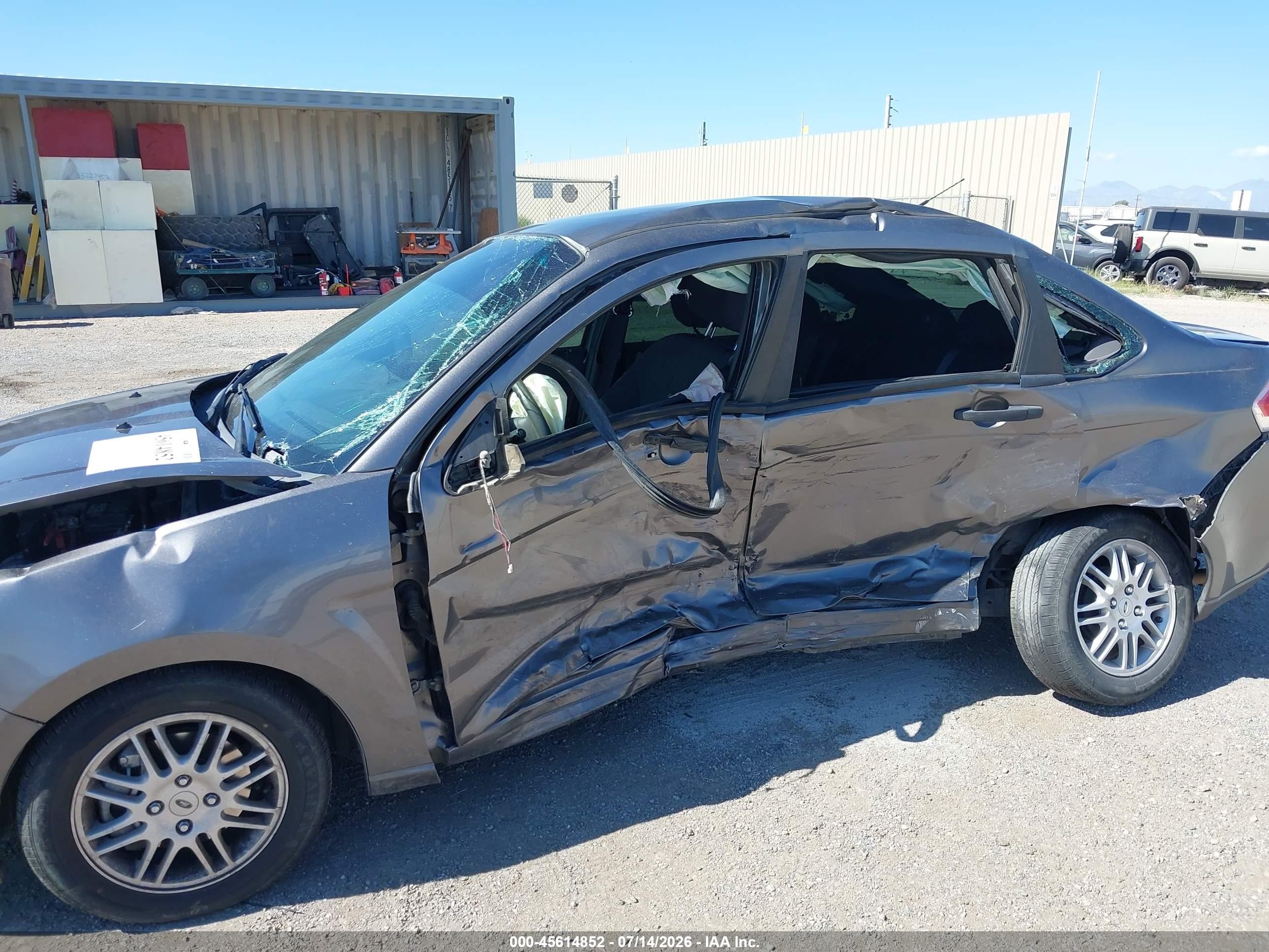 2011 Ford Focus Se Серый vin: 1FAHP3FN0BW203057