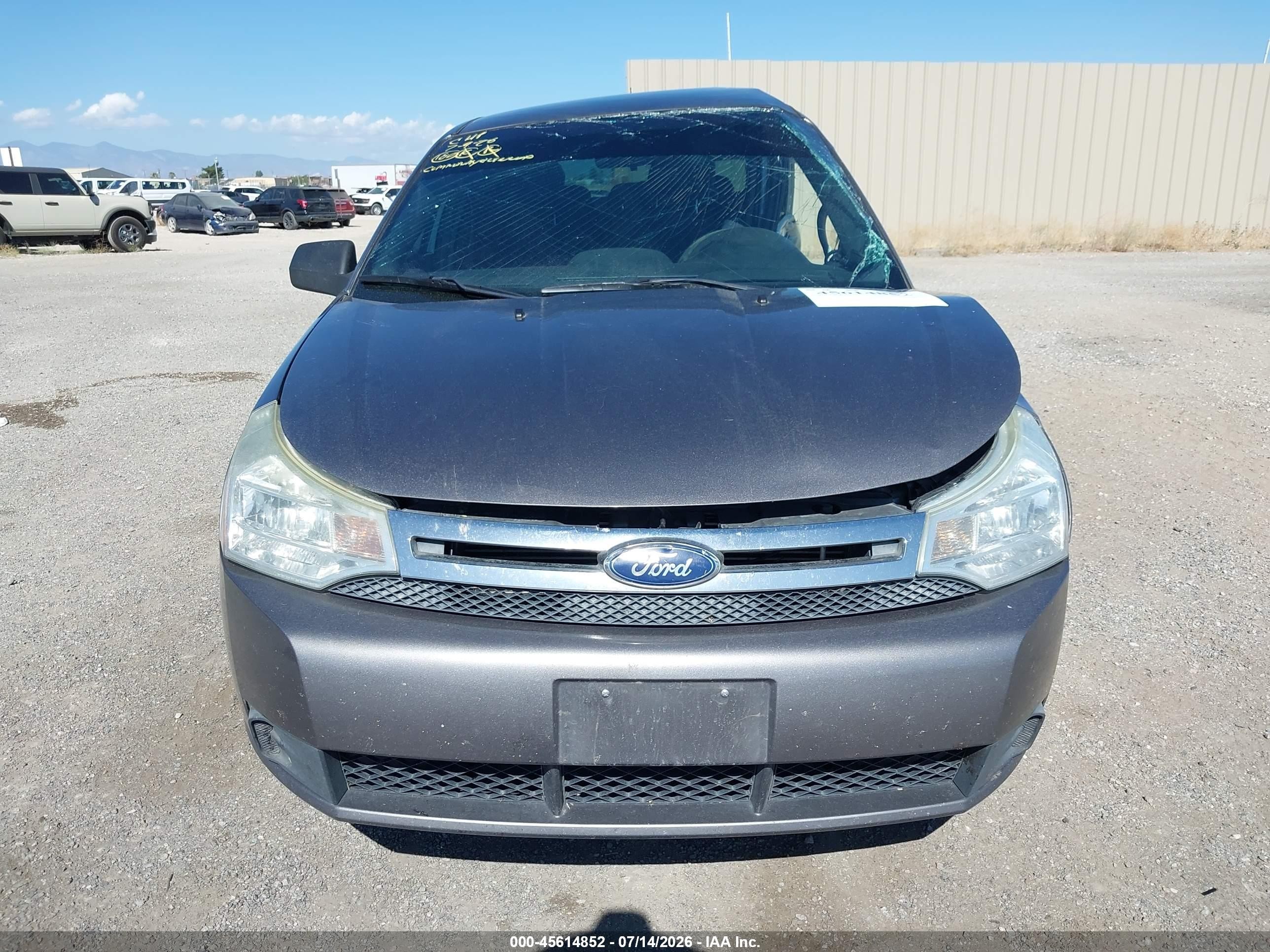 2011 Ford Focus Se Серый vin: 1FAHP3FN0BW203057