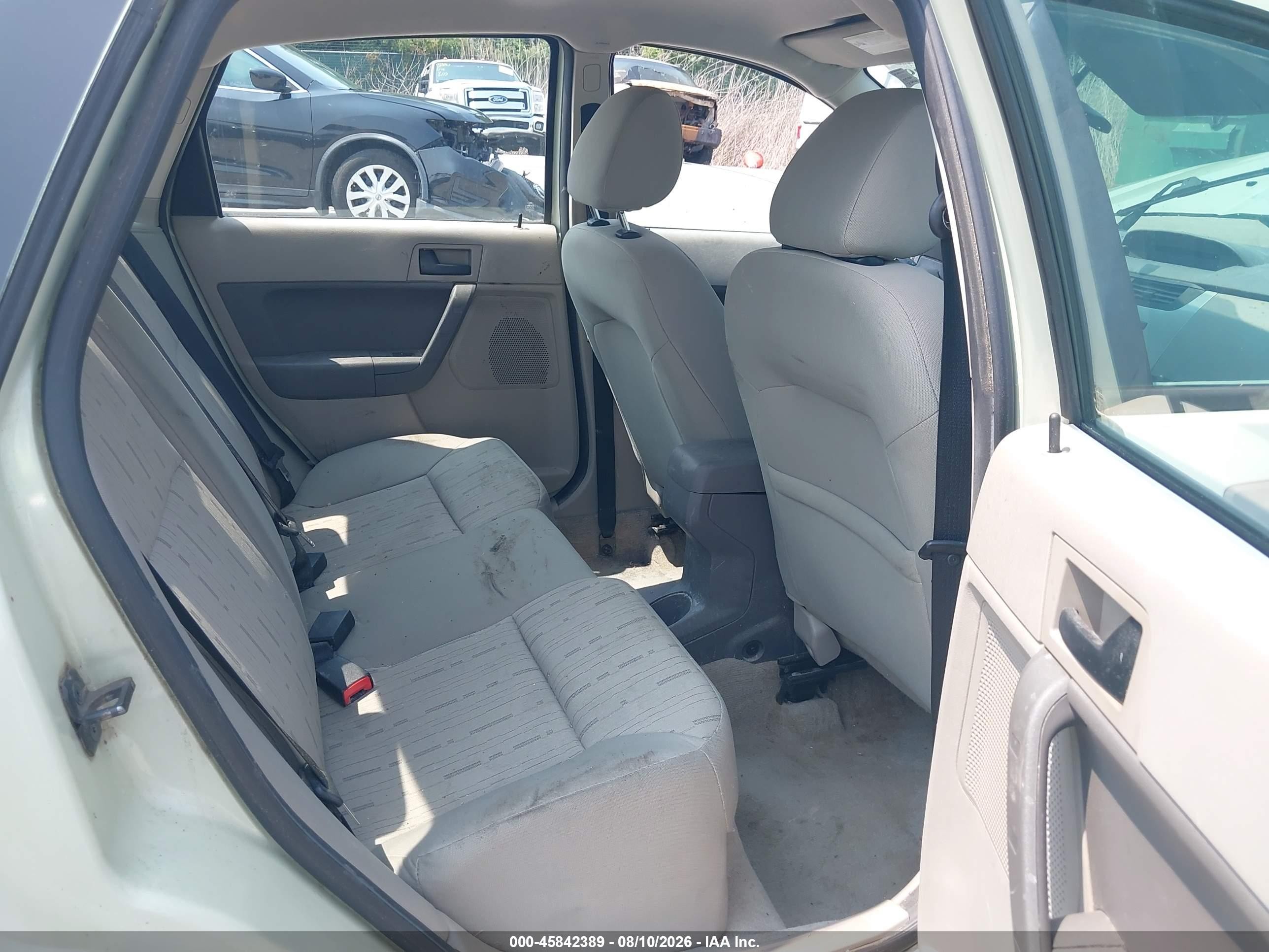 2010 Ford Focus Se Green vin: 1FAHP3FN1AW115312