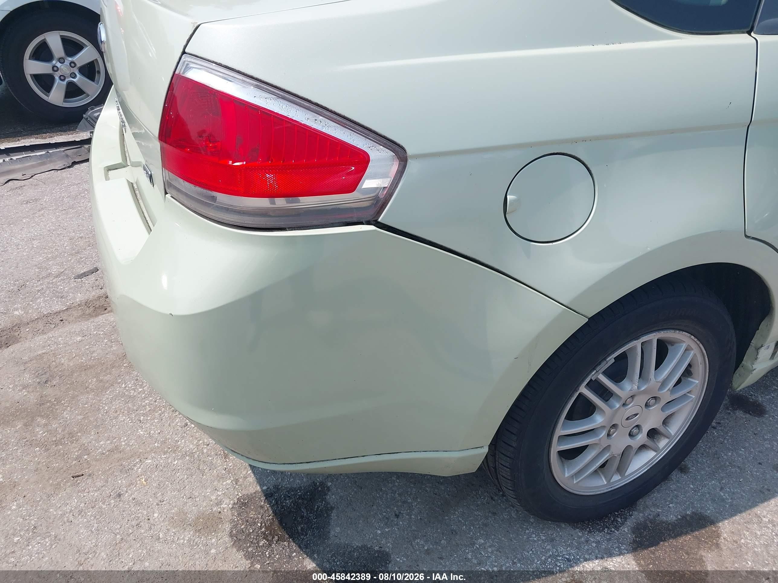 2010 Ford Focus Se Green vin: 1FAHP3FN1AW115312