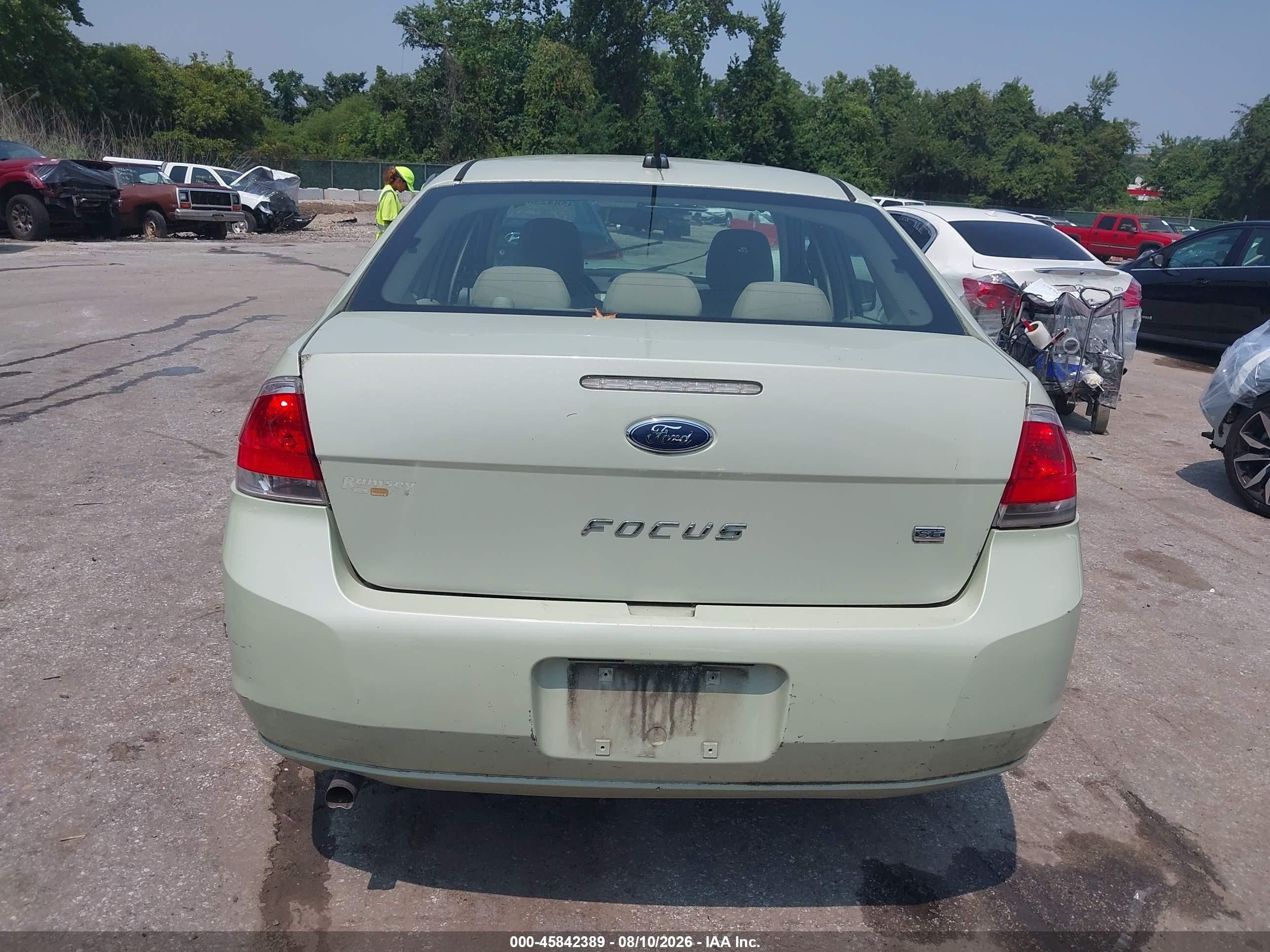 2010 Ford Focus Se Green vin: 1FAHP3FN1AW115312