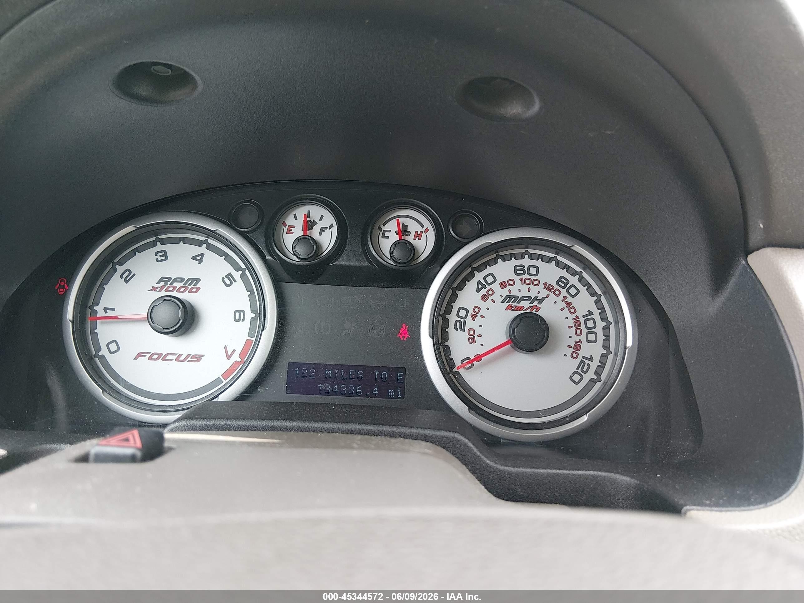 2010 Ford Focus Se White vin: 1FAHP3FN1AW159116