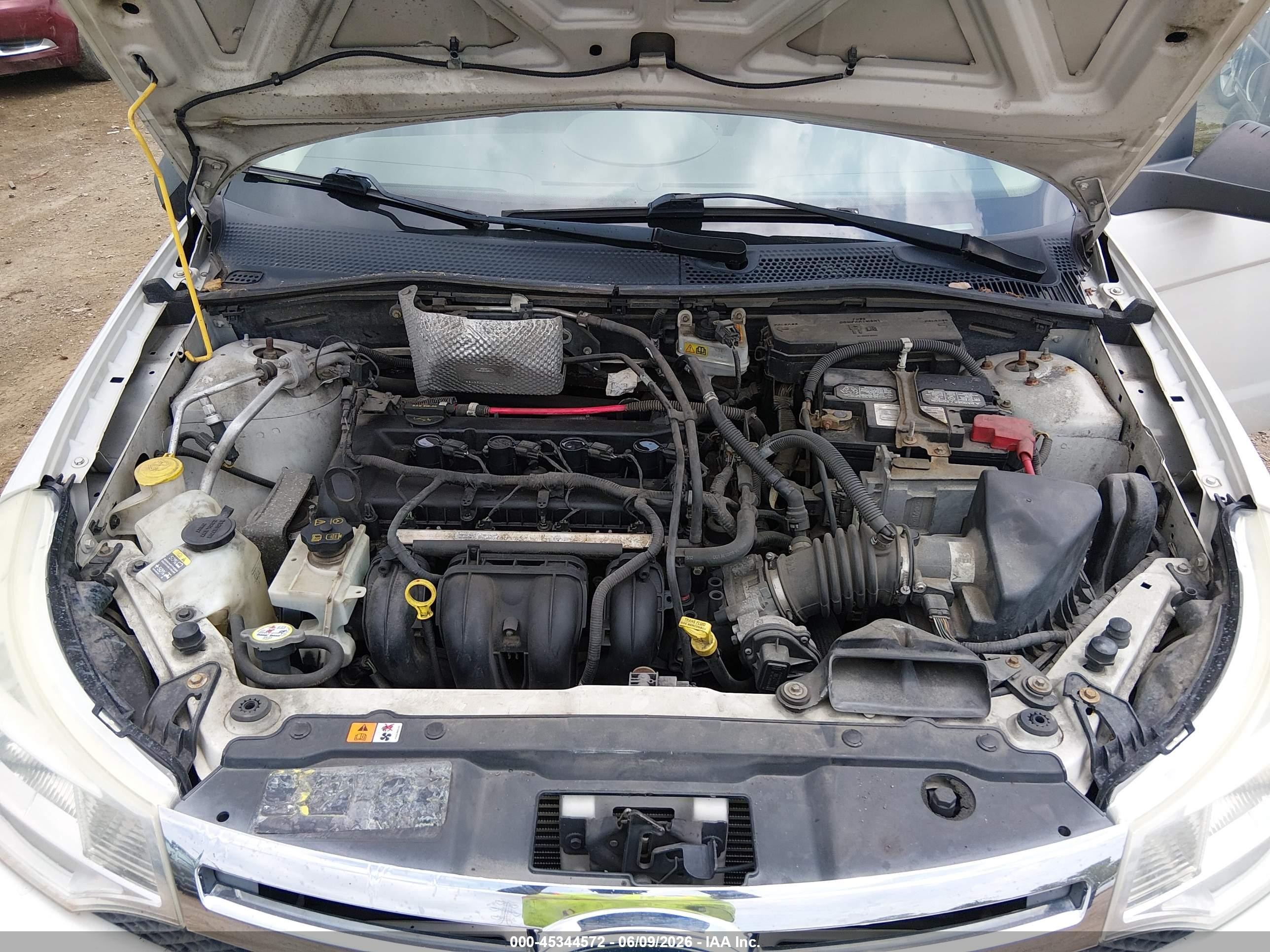 2010 Ford Focus Se White vin: 1FAHP3FN1AW159116