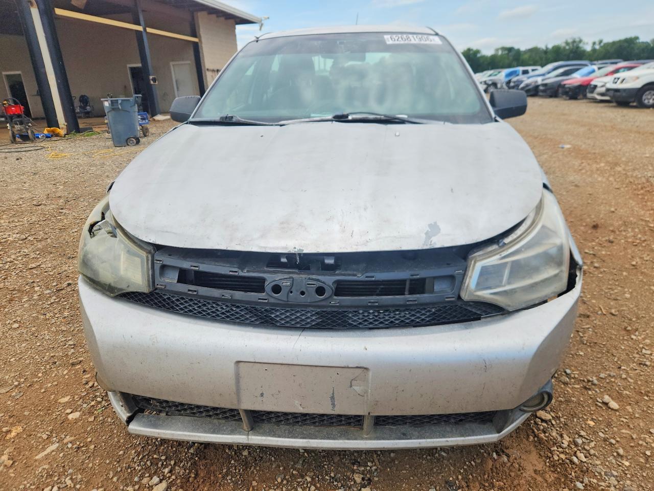 2010 Ford Focus Se Silver vin: 1FAHP3FN1AW198529