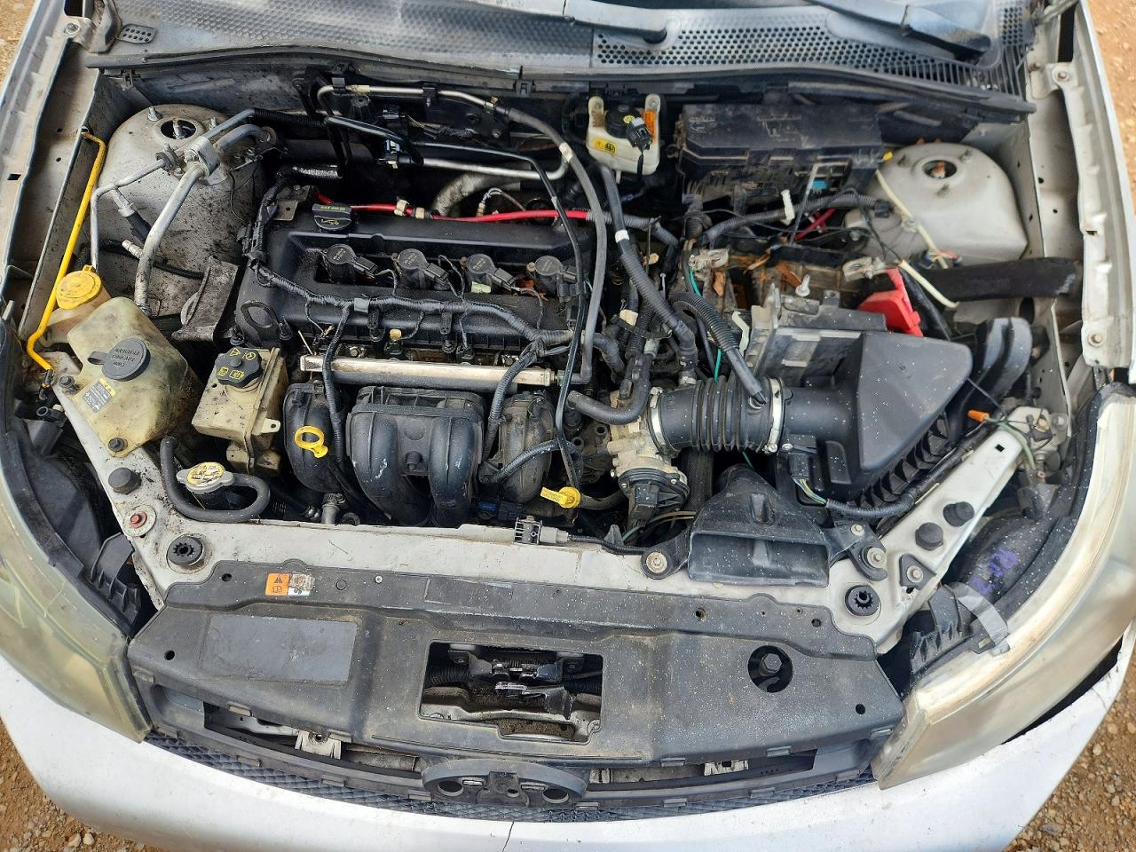 2010 Ford Focus Se Silver vin: 1FAHP3FN1AW198529
